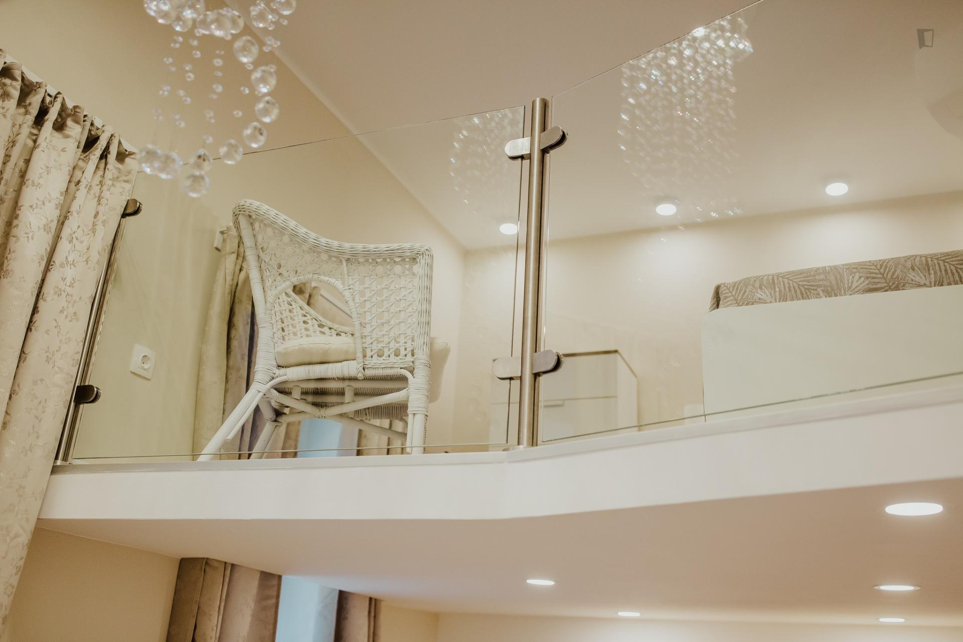 Zichy - Luminous duplex in Budapest - Chair 