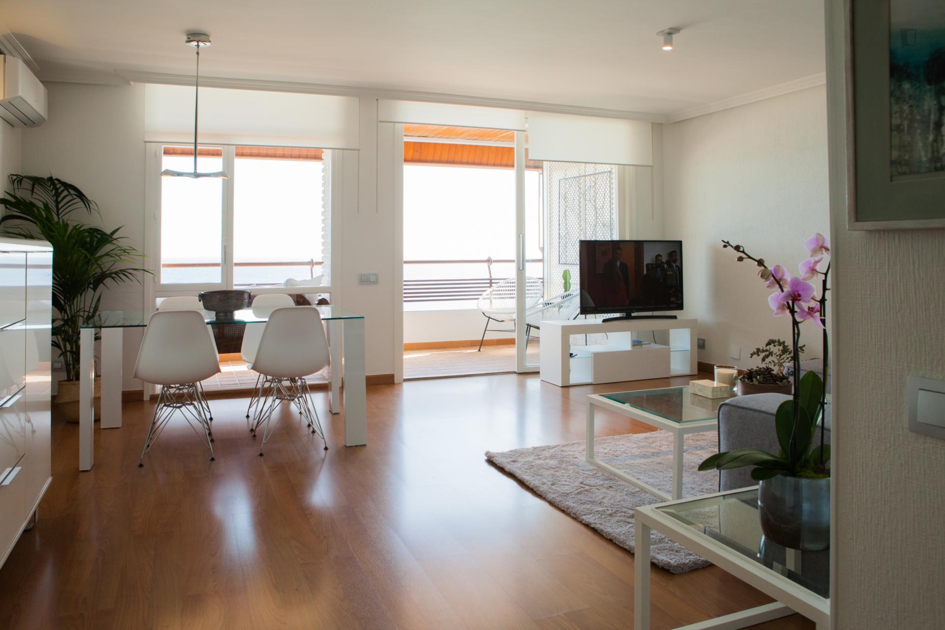 Postiguet - 3 Bedroom apartment in Alicante - TV