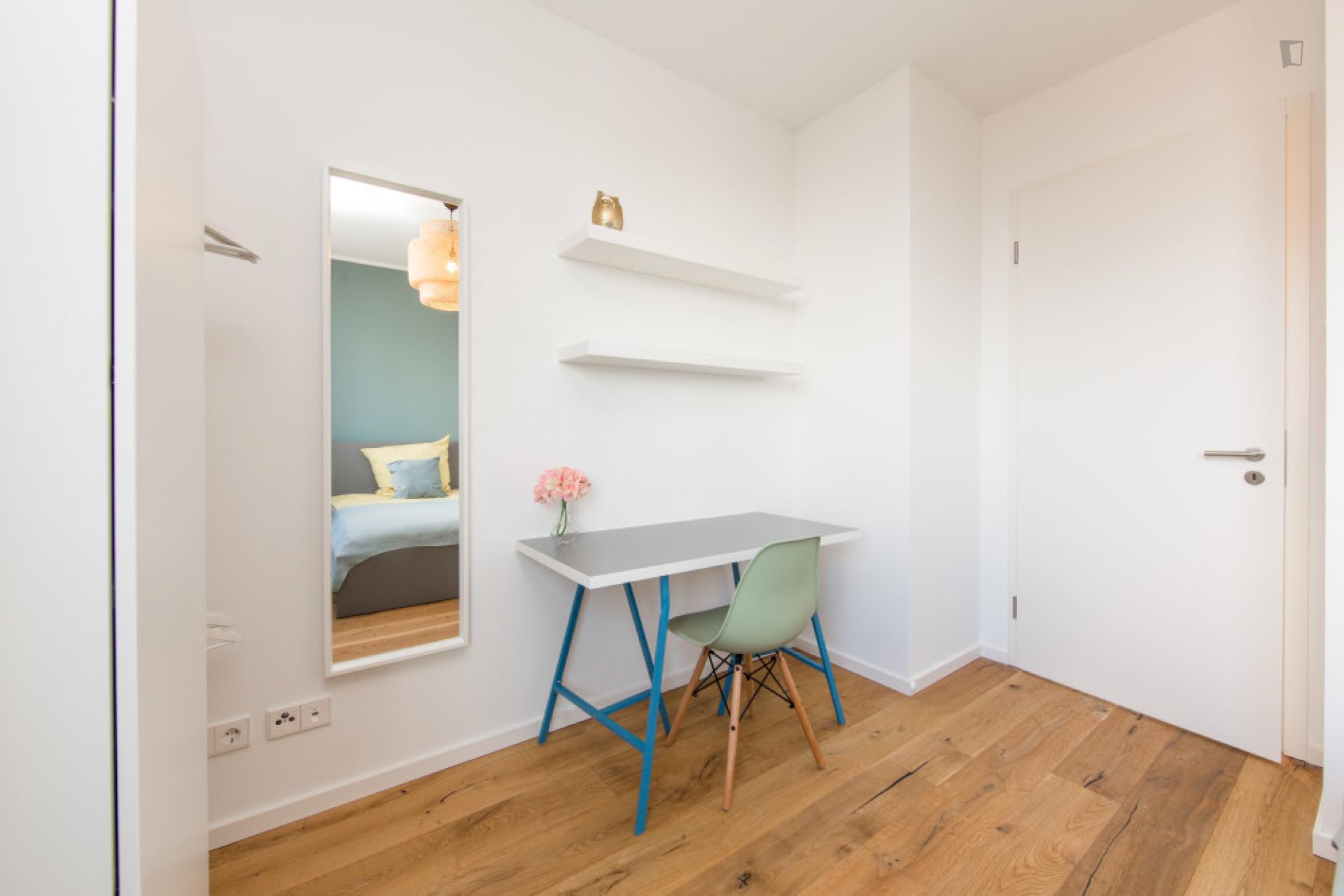 Nazareth - Private room in a shared flat in Berlin - Desk