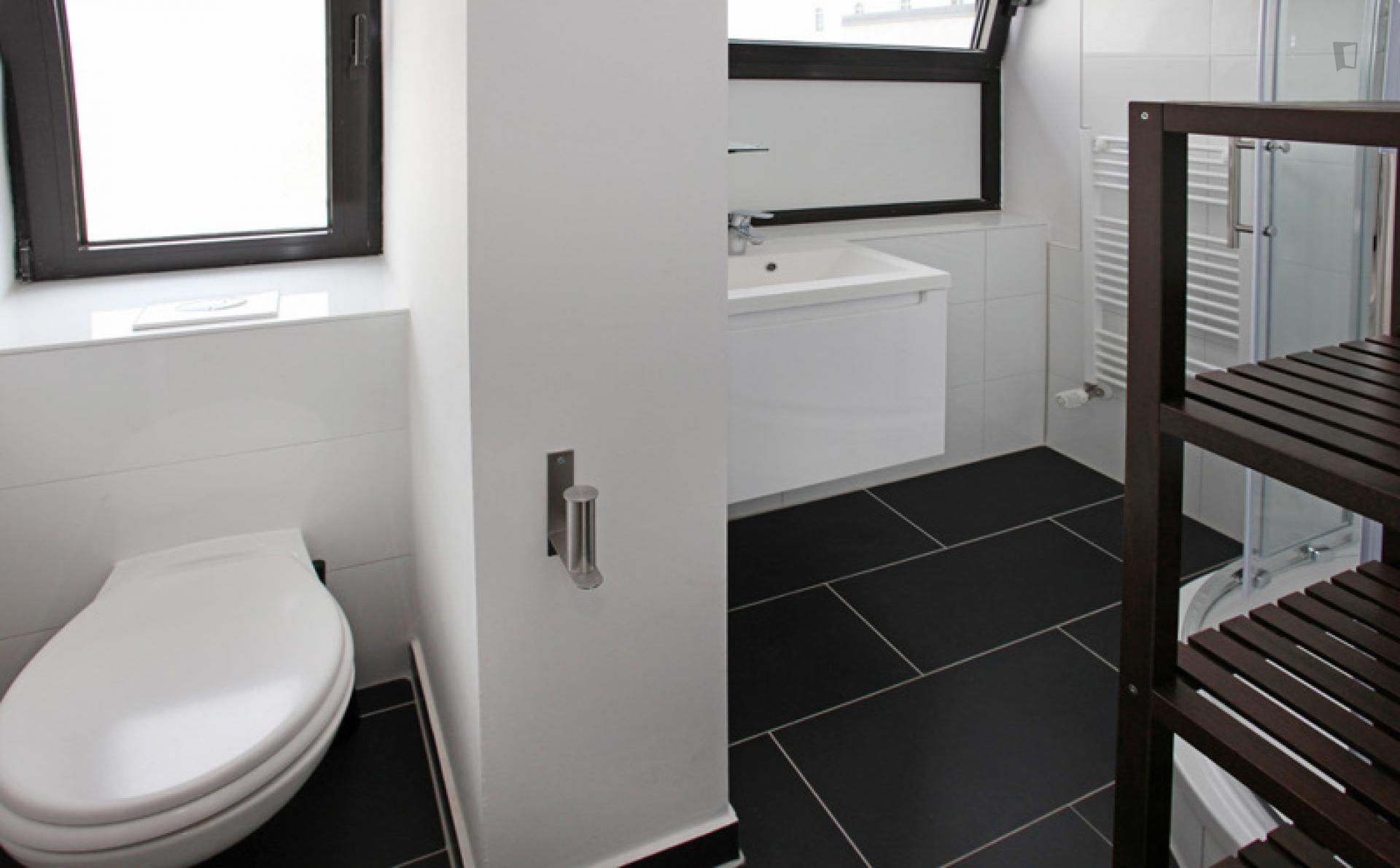 Otto - Bedroom in shared apartment in Berlin - Bathroom