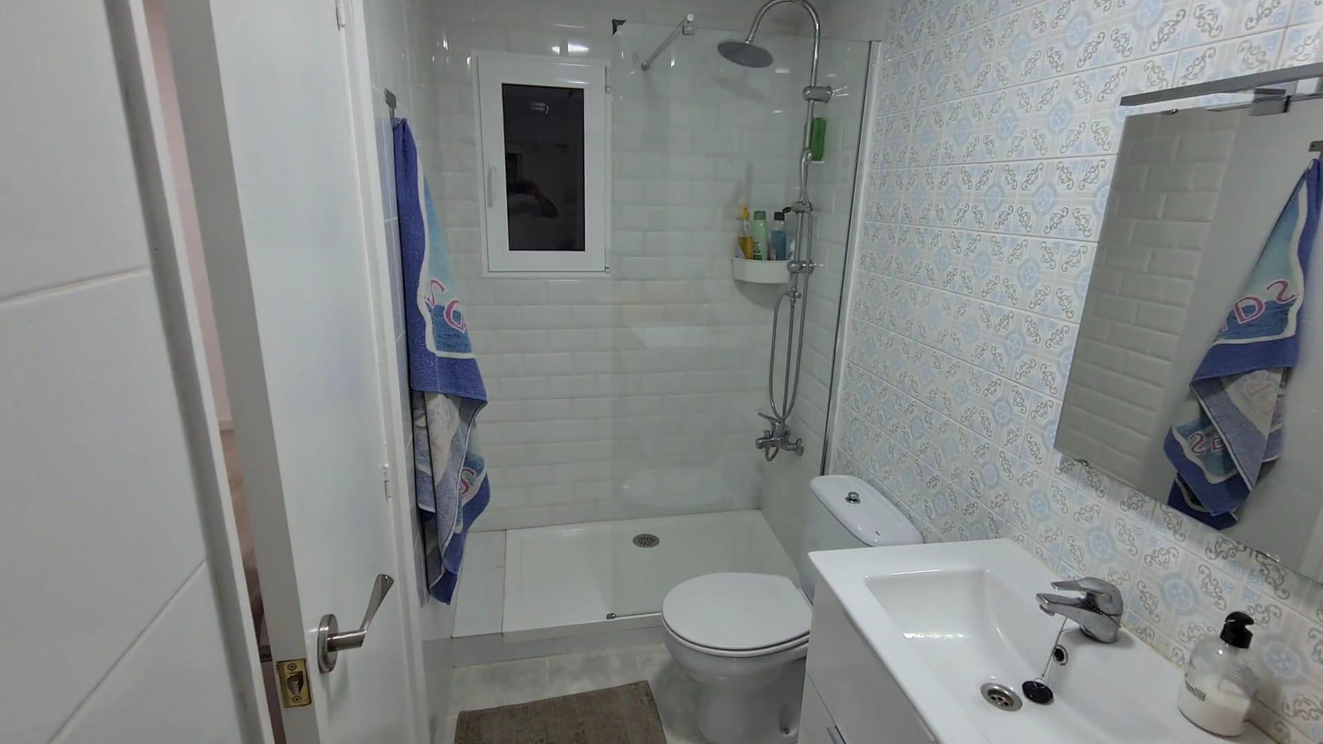 Gongora - Comfortable bedroom in Alicante - Bathroom