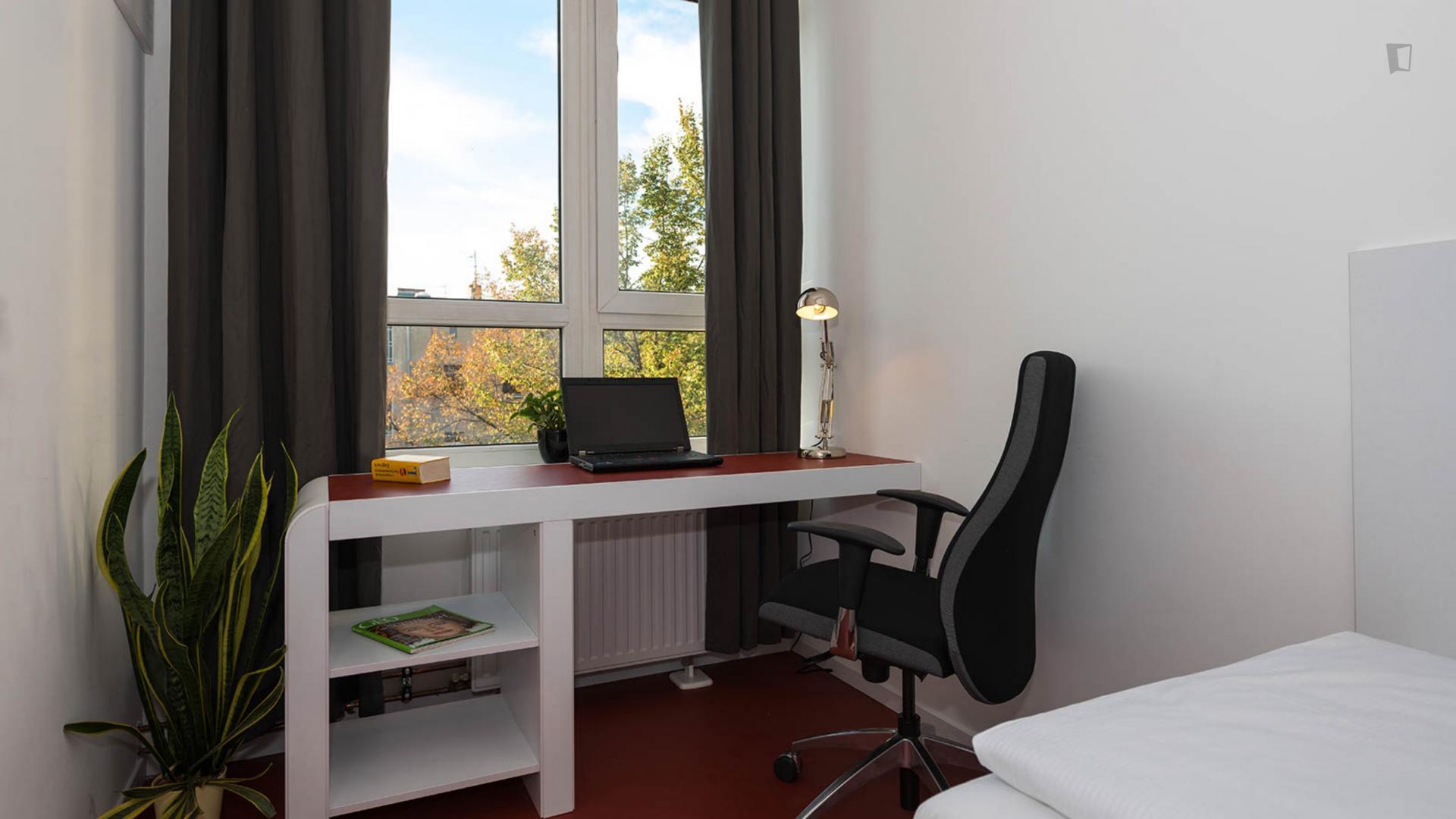 Cuvry - Entry ready studio in Berlin - Office