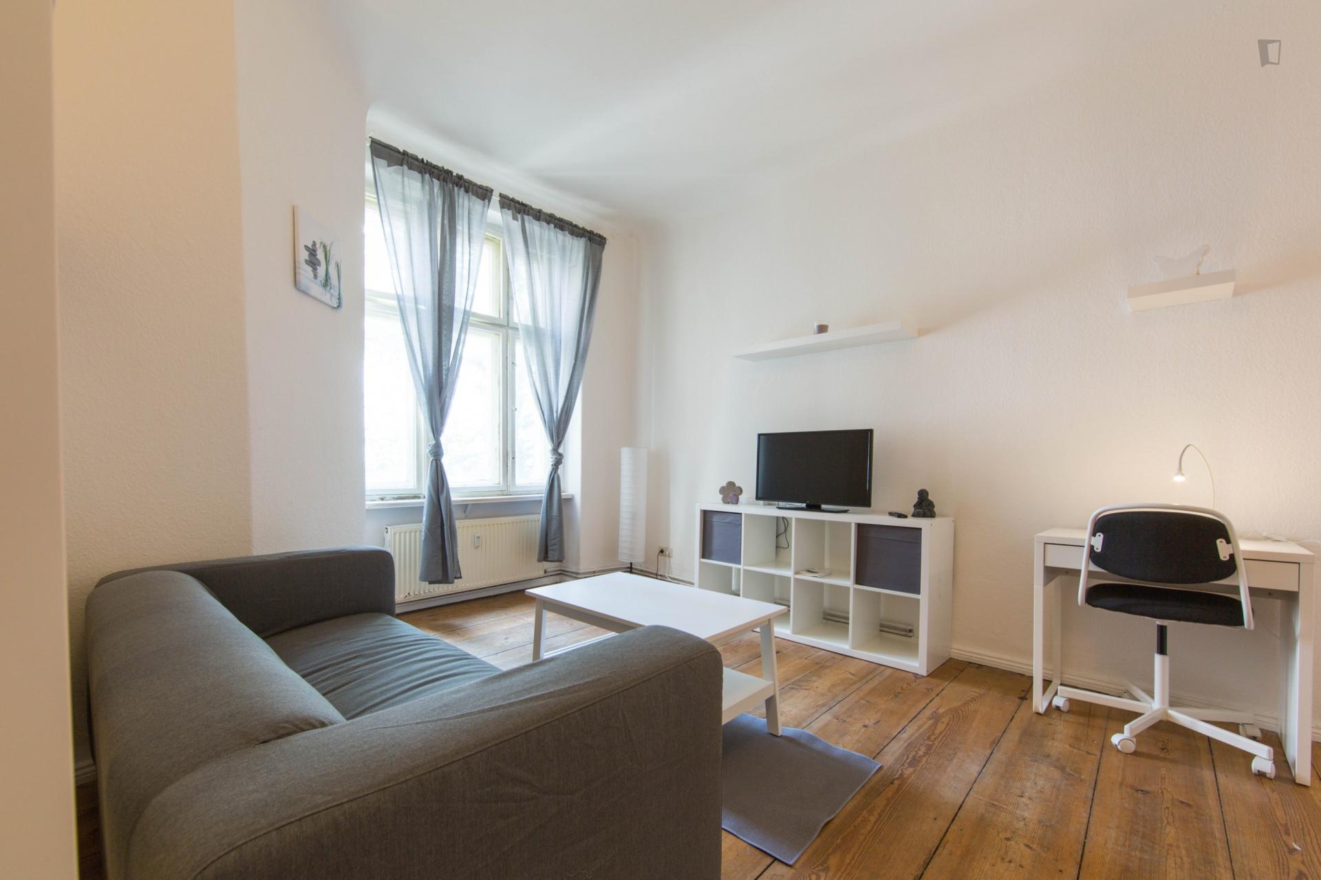 Box - Spacious studio in Berlin - Living