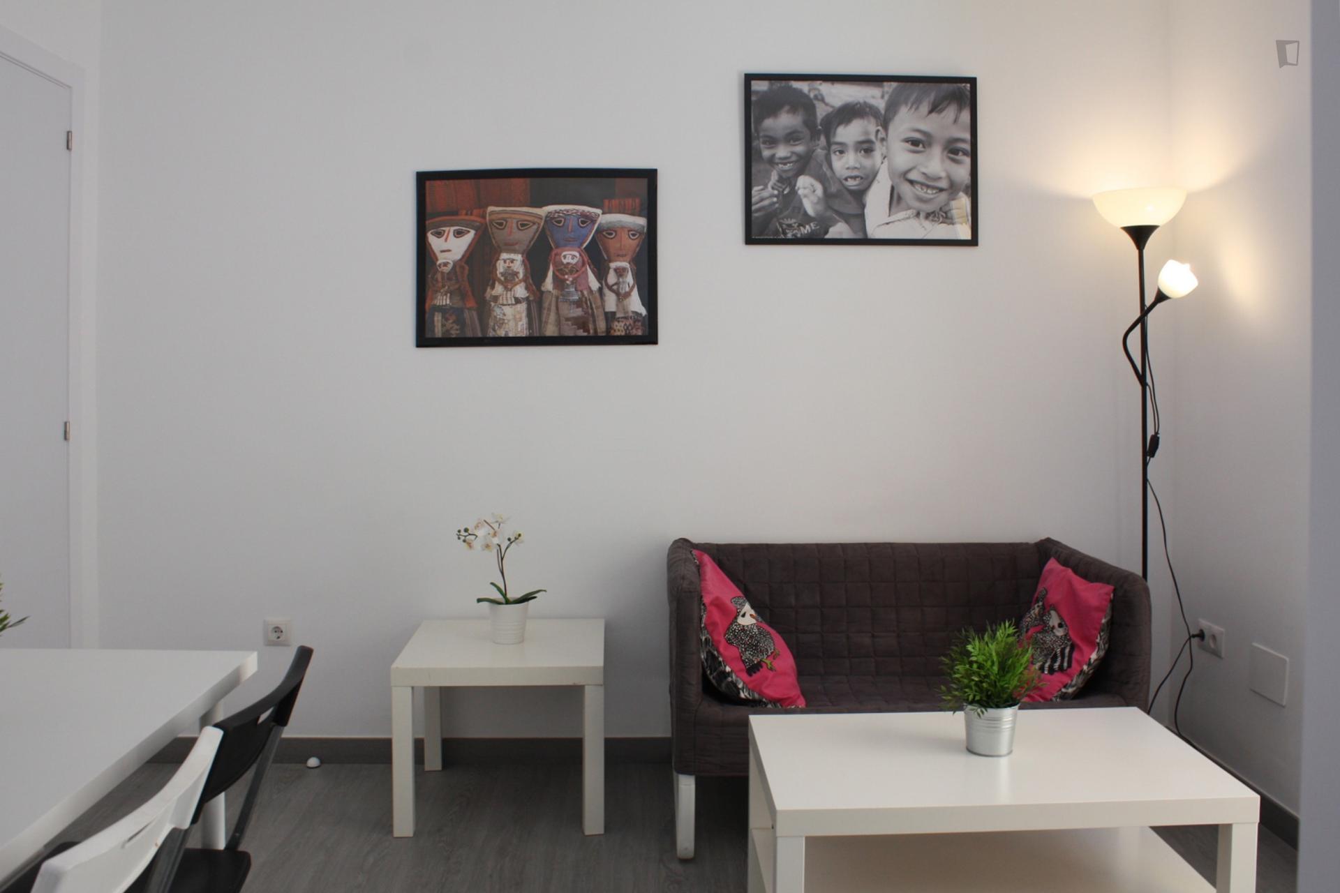 Regente Double bedroom in shared flat In Malaga -Globexs - Livingroom