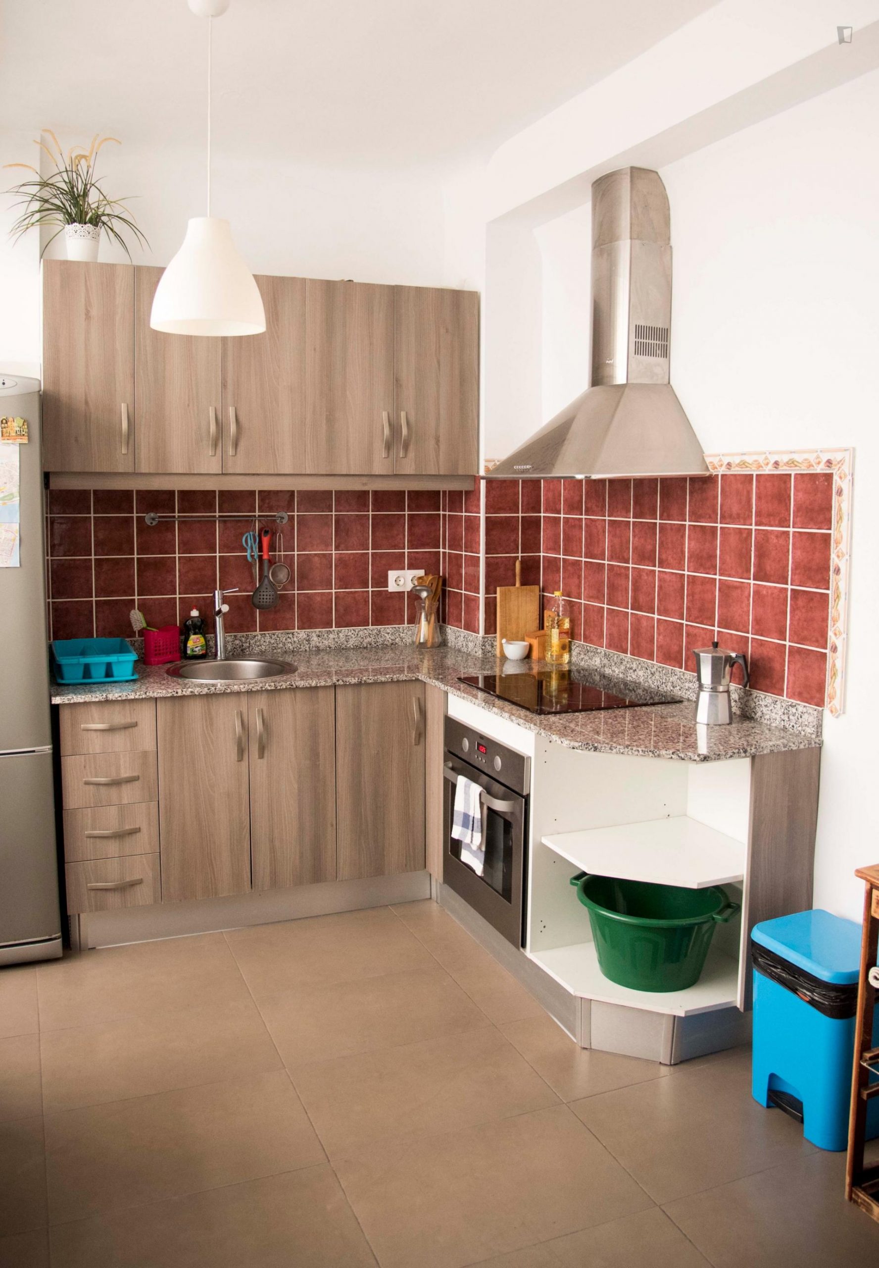 Plaza -2 Bedroom apartment in Alicante - Kitchen