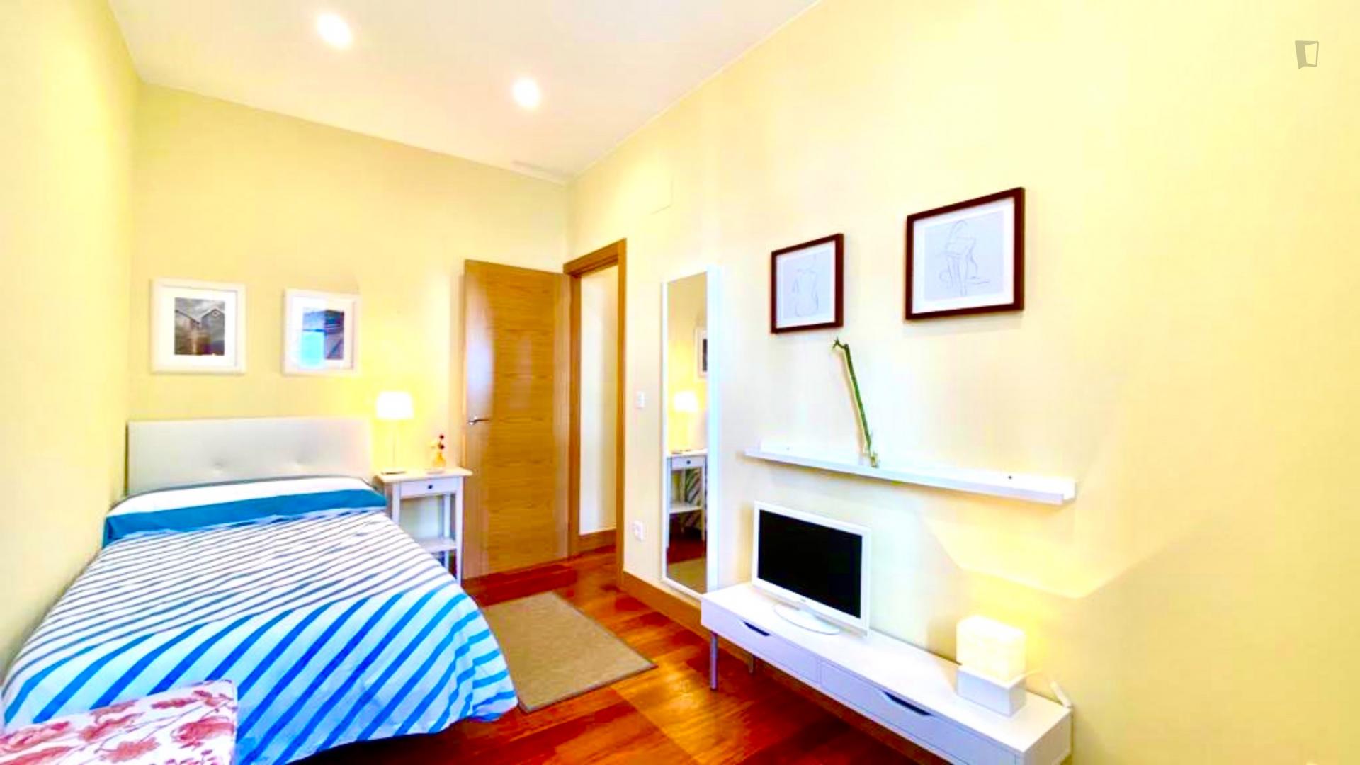 Kalea 20 - Lovely bedroom in Bilbao for expats - Bedroom