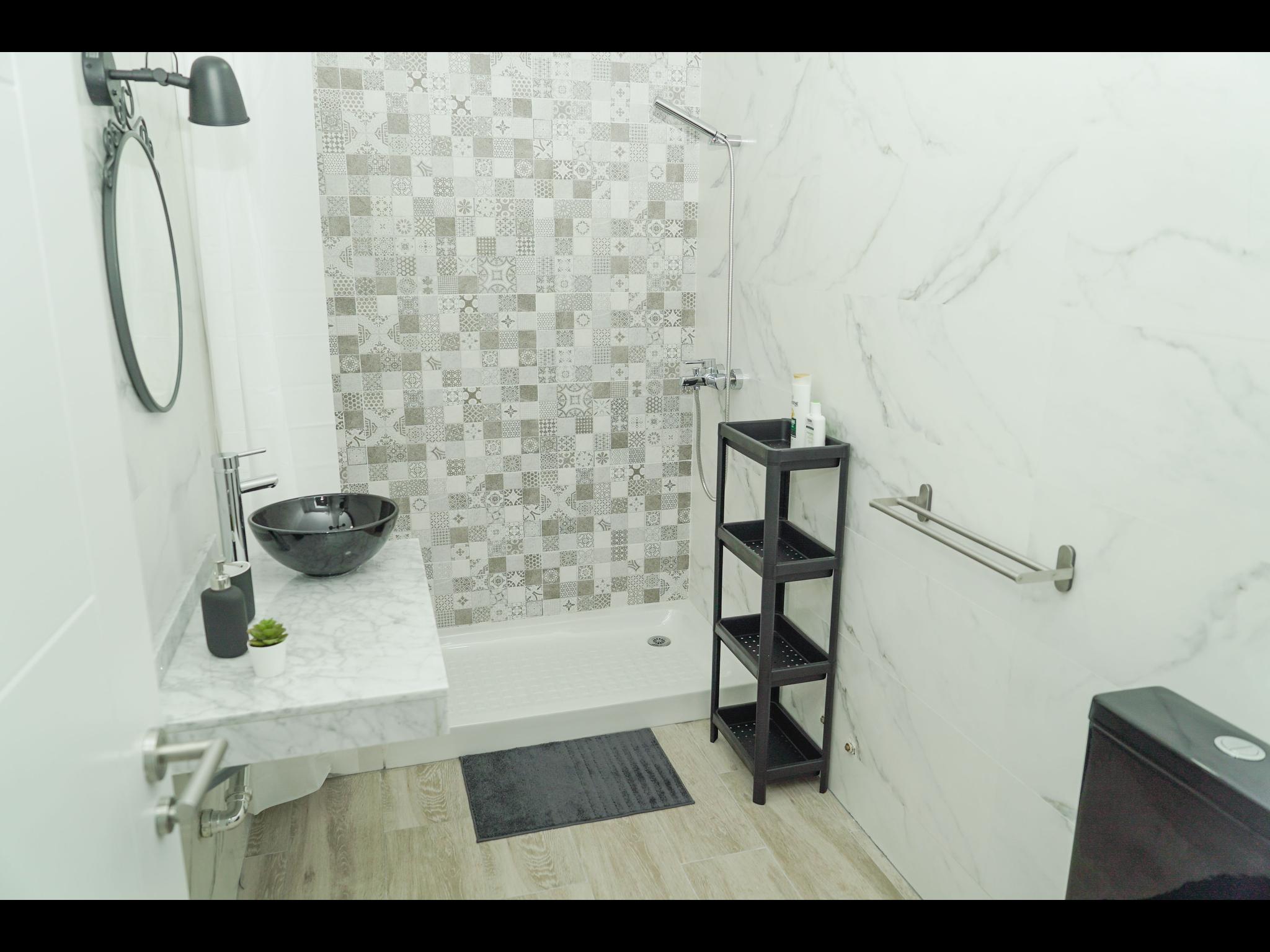 Ortega - Private room in Málaga - Bathroom