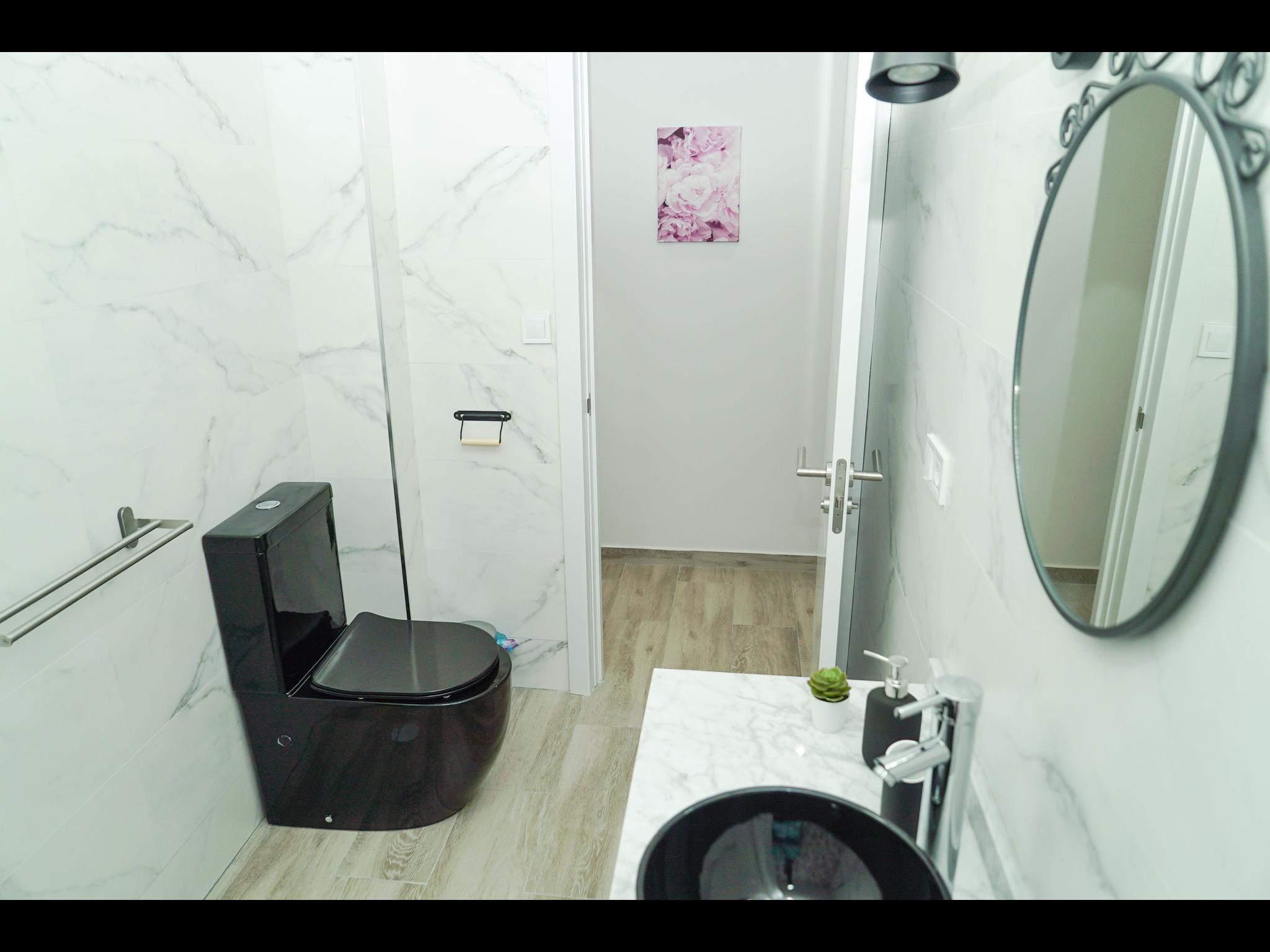 Ortega - Private room in Málaga - Bathroom