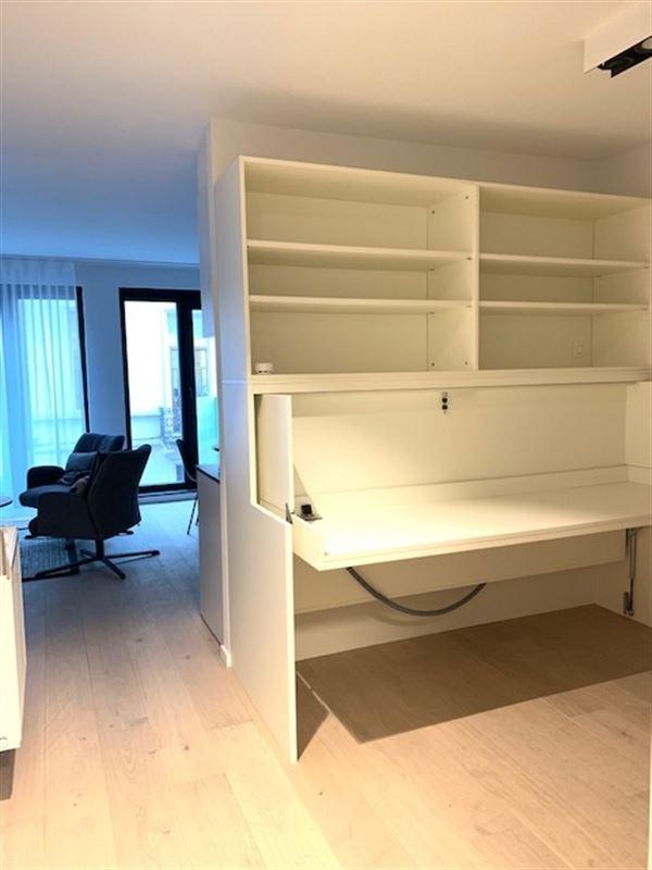 Belliard 3 - Exclusive studio in Brussels - Desk