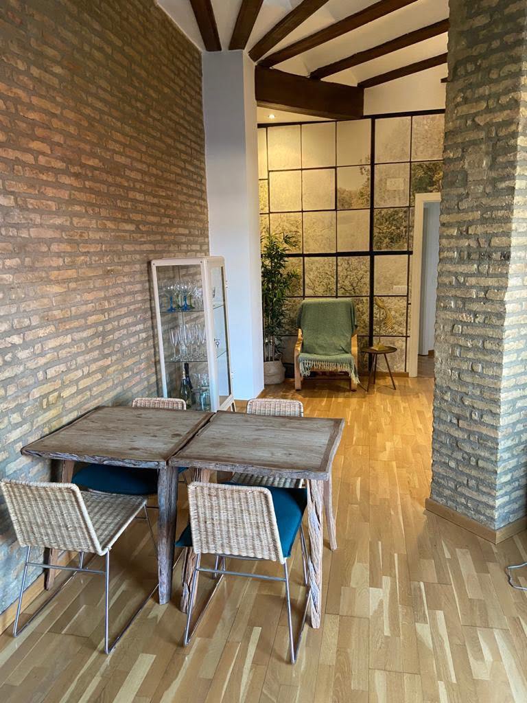 Sueca 30 – Lovely expat flat in Ruzafa, Valencia - Living room