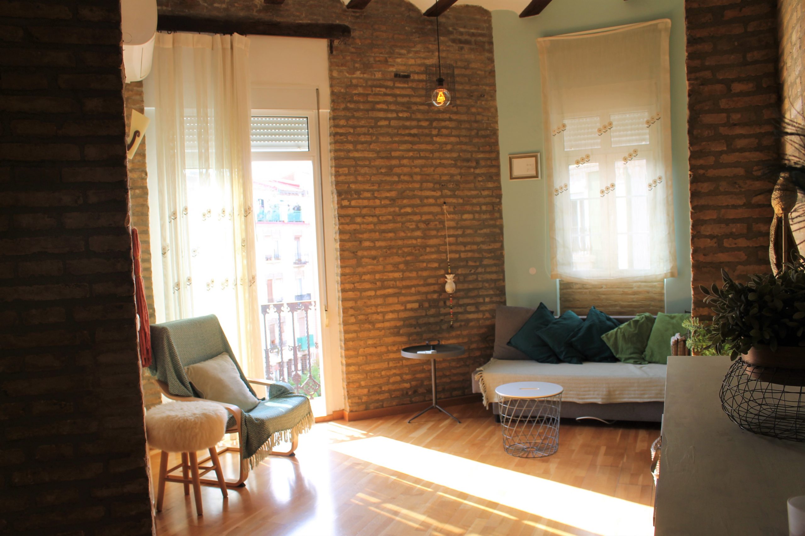 Sueca 30 - Lovely expat flat in Ruzafa, Valencia - Living room
