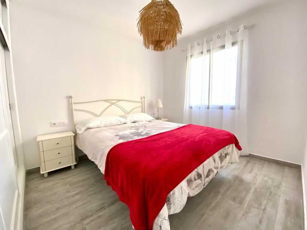 Nomad - Modern furnished apartment on Fuerteventura - Master bedroom
