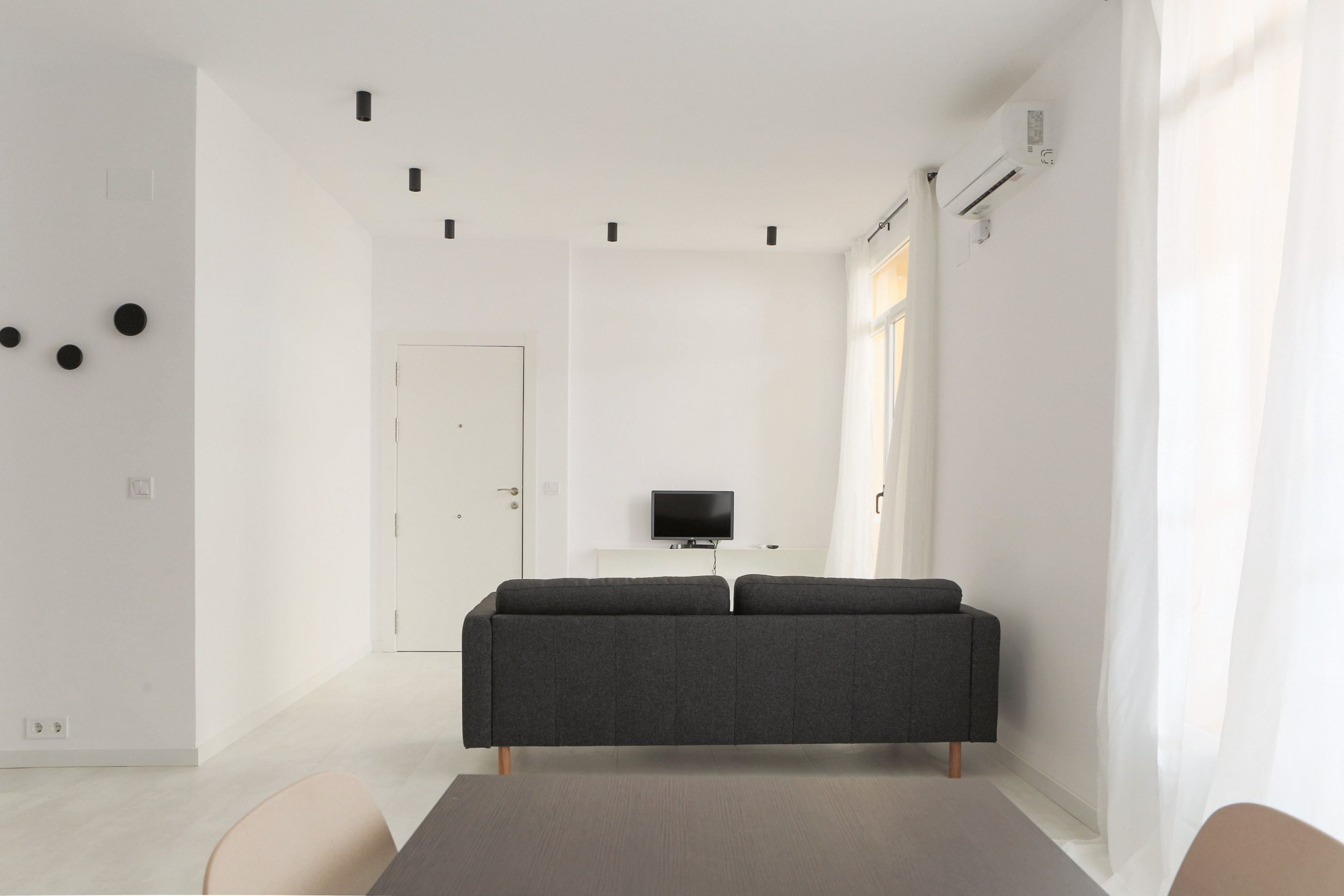Tossal 3 – Modern expat apartment in Valencia centre - Living room