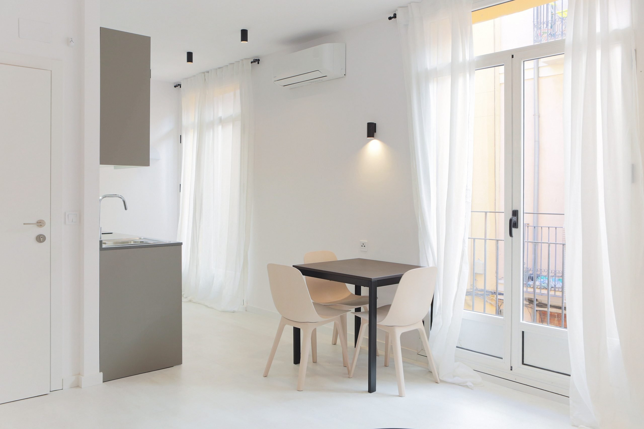 Tossal 1 - Lovely furnished expat flat in Valencia - Dining