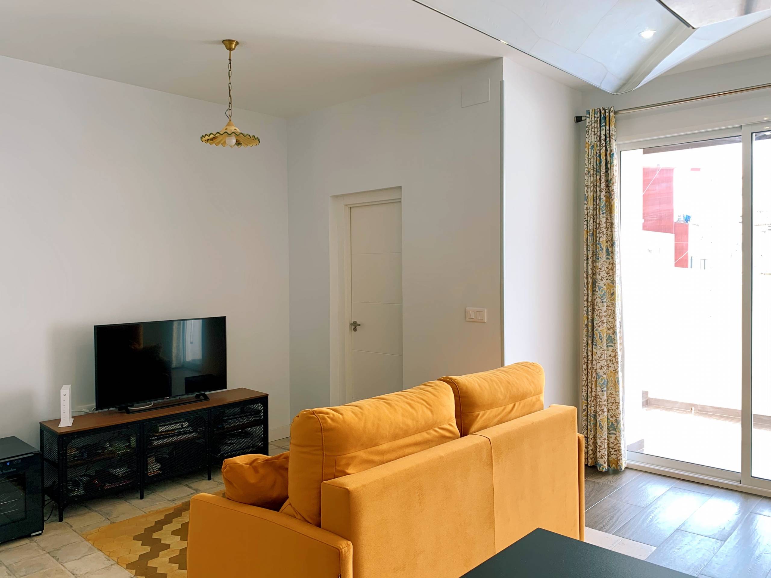 Sueca 39 - Furnished apartment for rent in Valencia - Living room