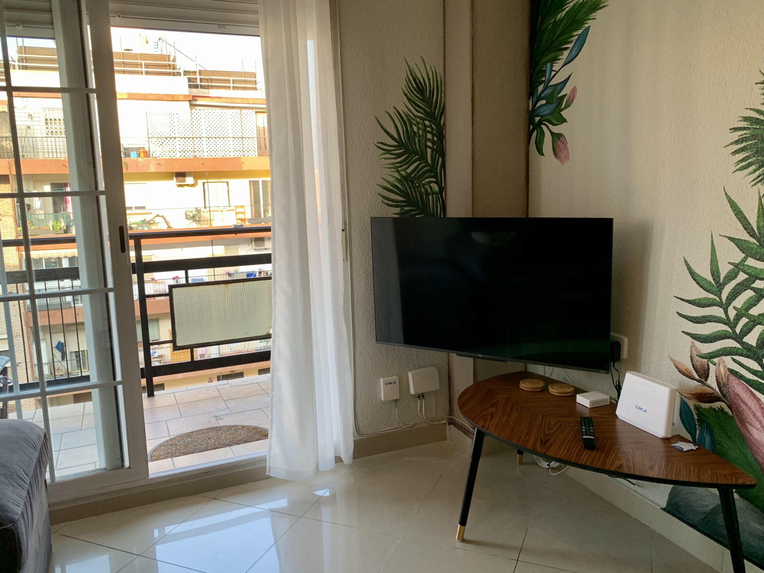 Tendetes - Modern furnished apartment for rent in Valencia - TV