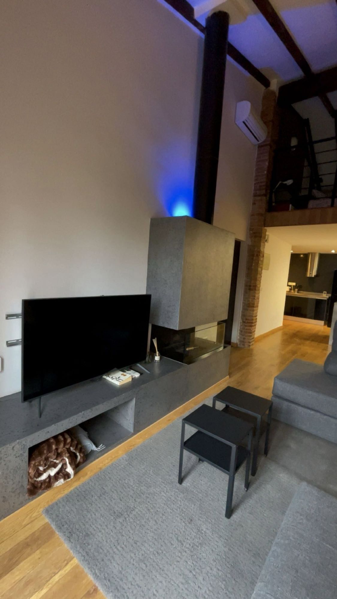 1 living room tv.jpg