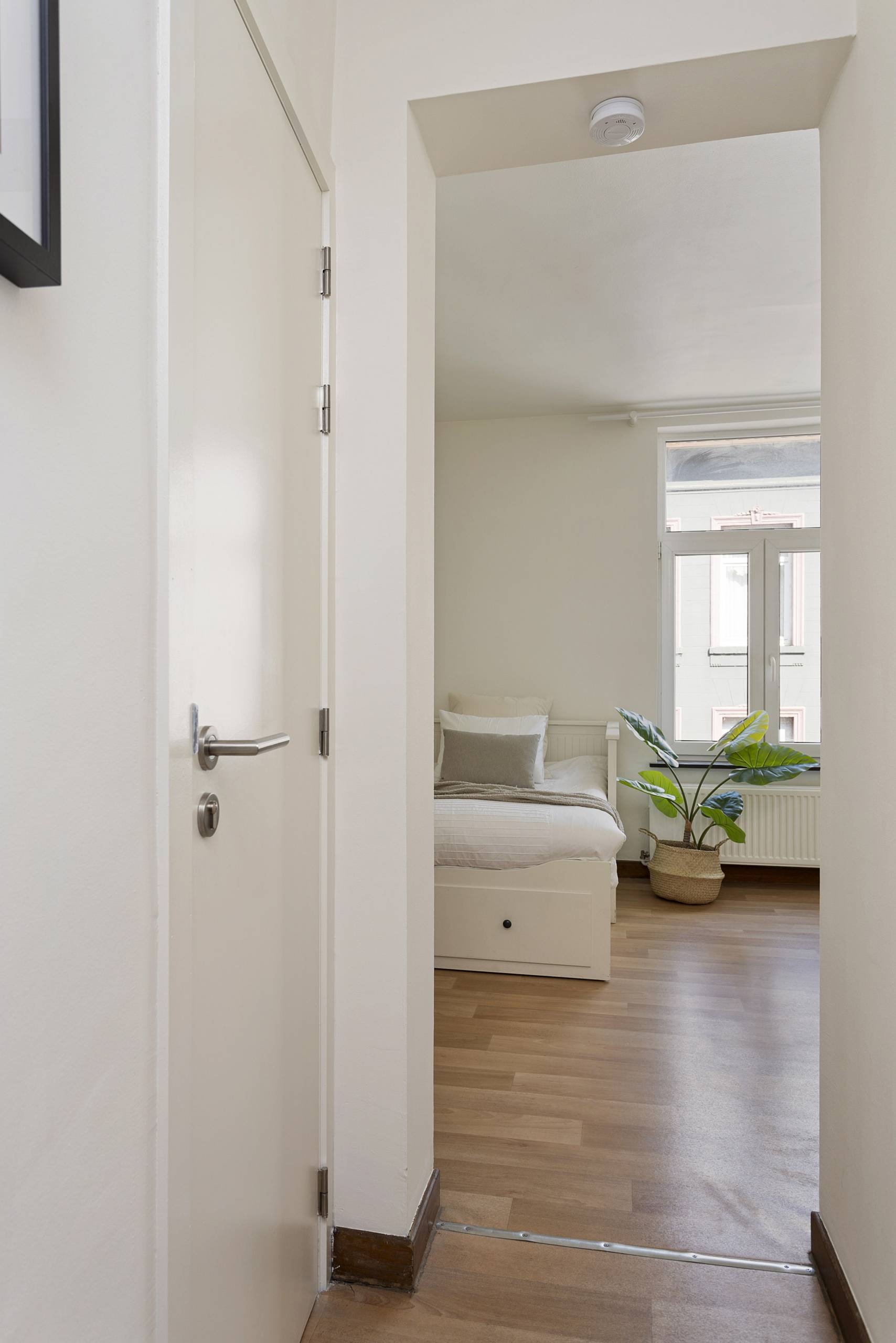 Cuerens - Lovely studio for rent in Brussels - Hall