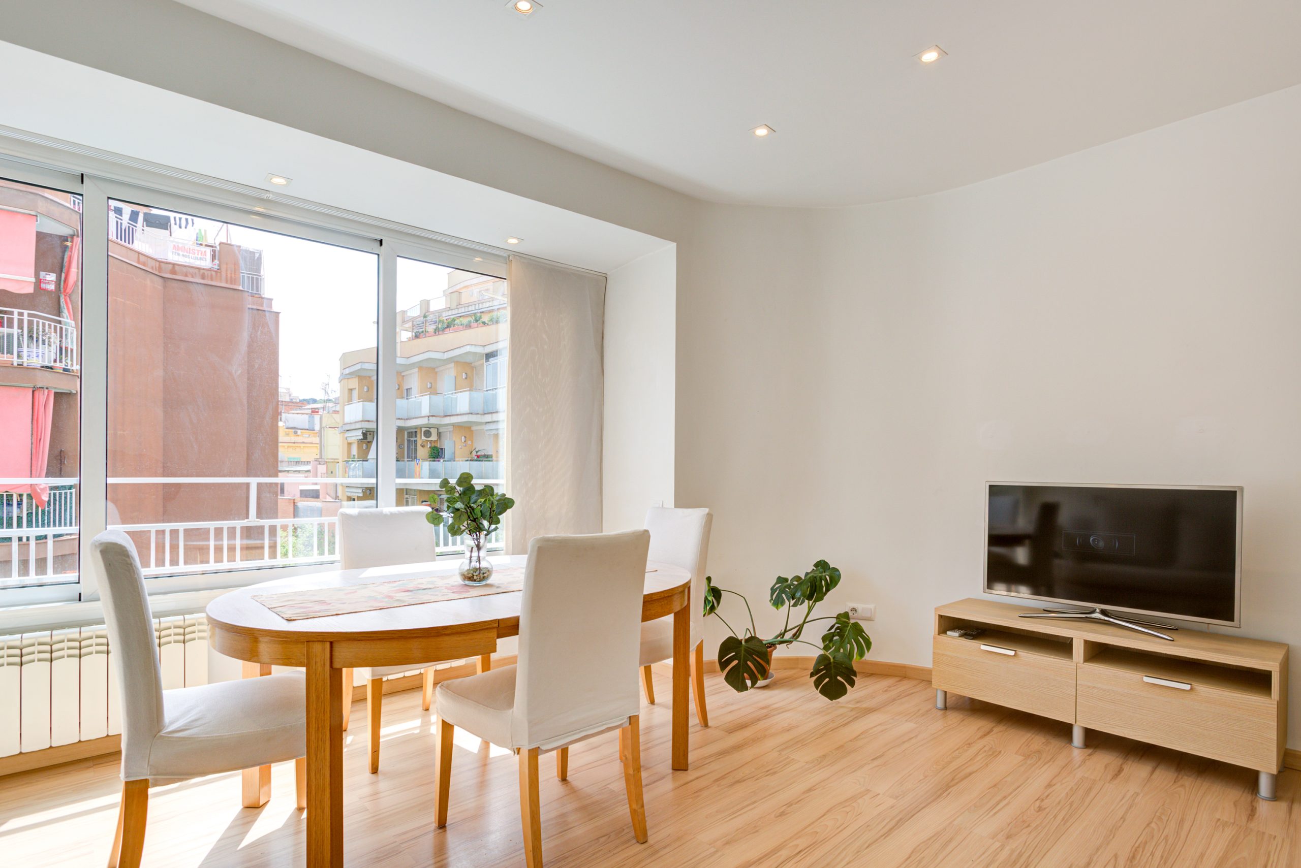 Bobila - Lovely apartment for rent in Barcelona - Living room