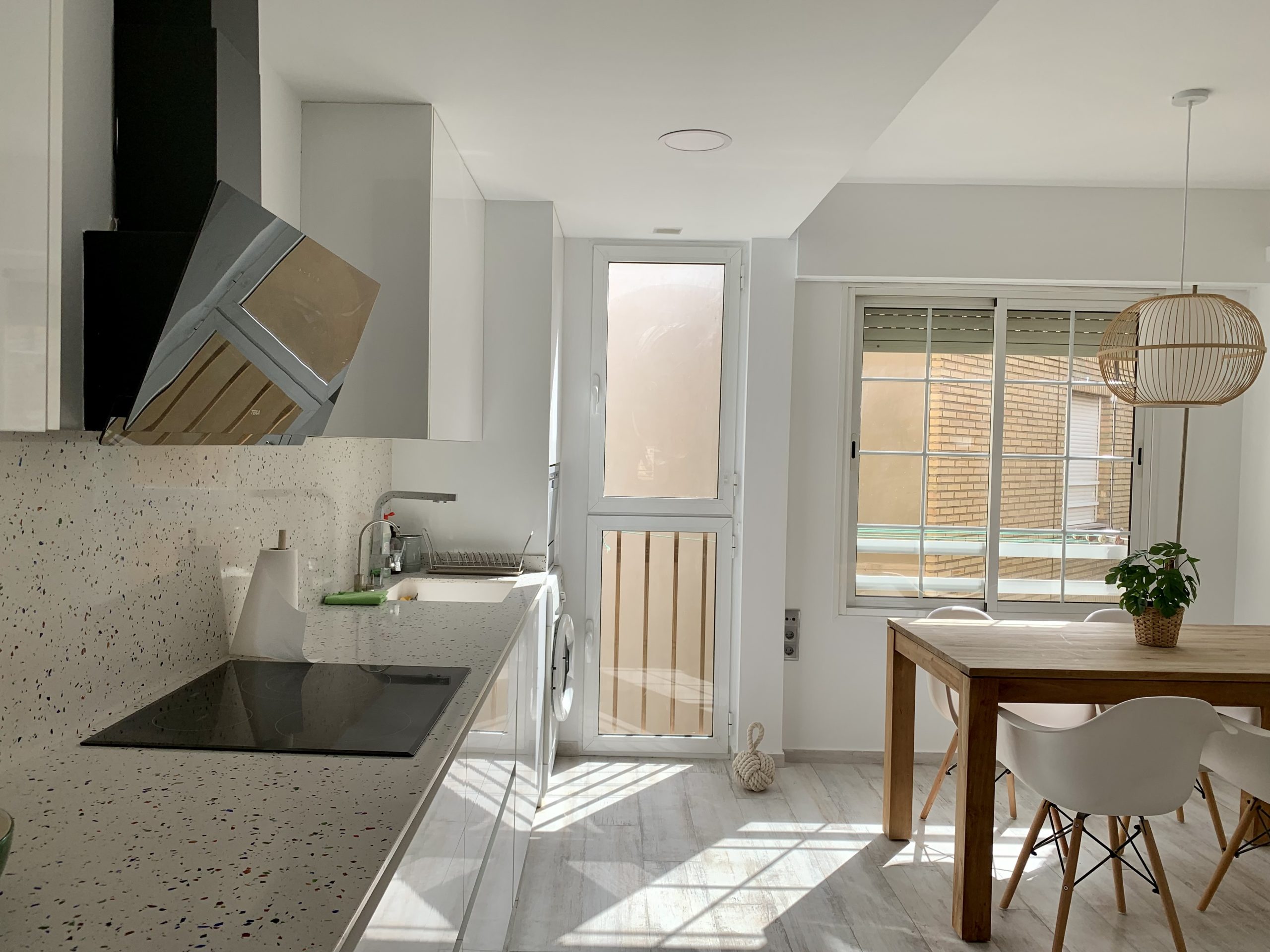 Huma - Modern apartment for rent in Valencia - Kitchen