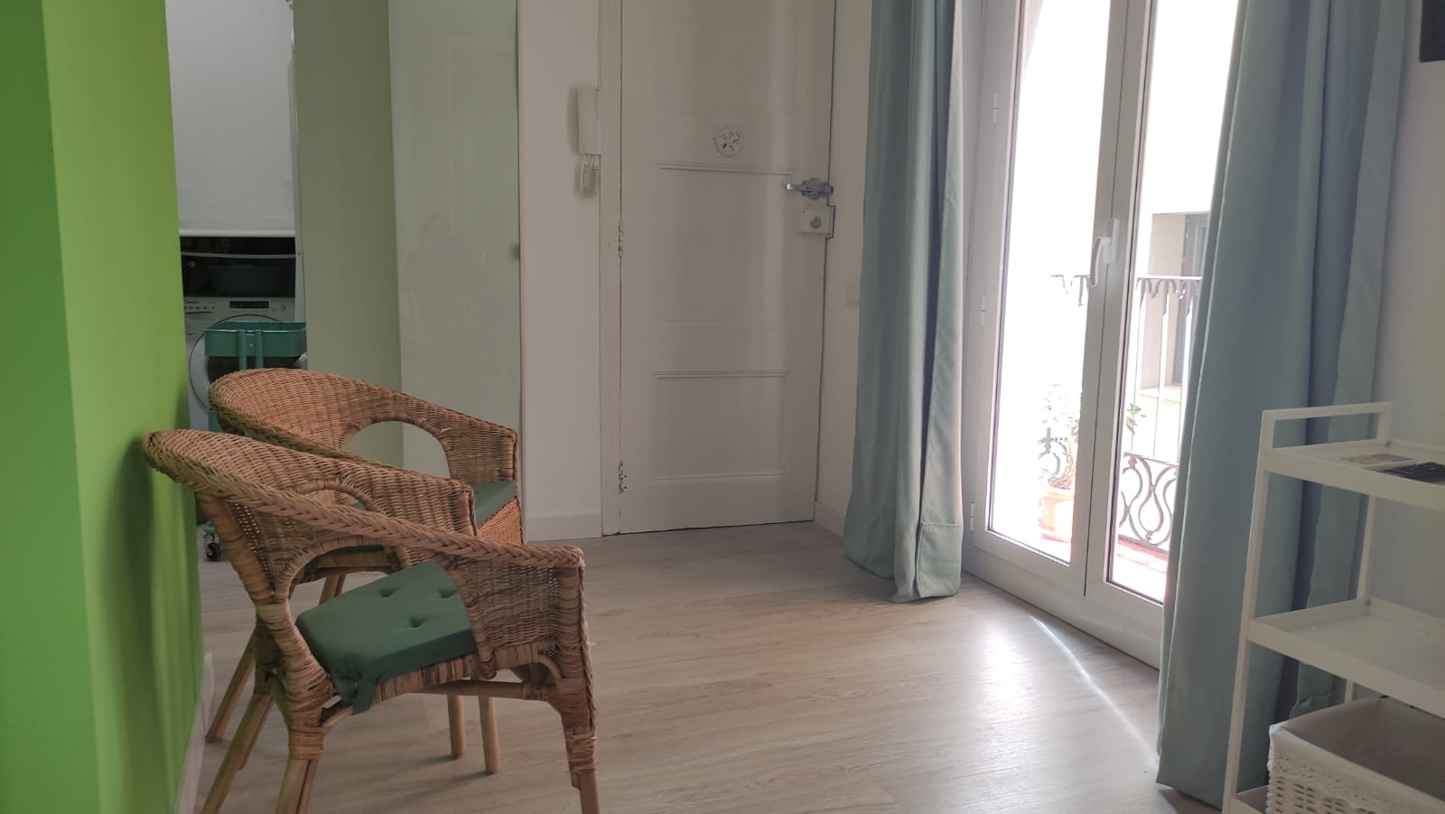 Monec - Furnished flat for rent in Barcelona - Living room