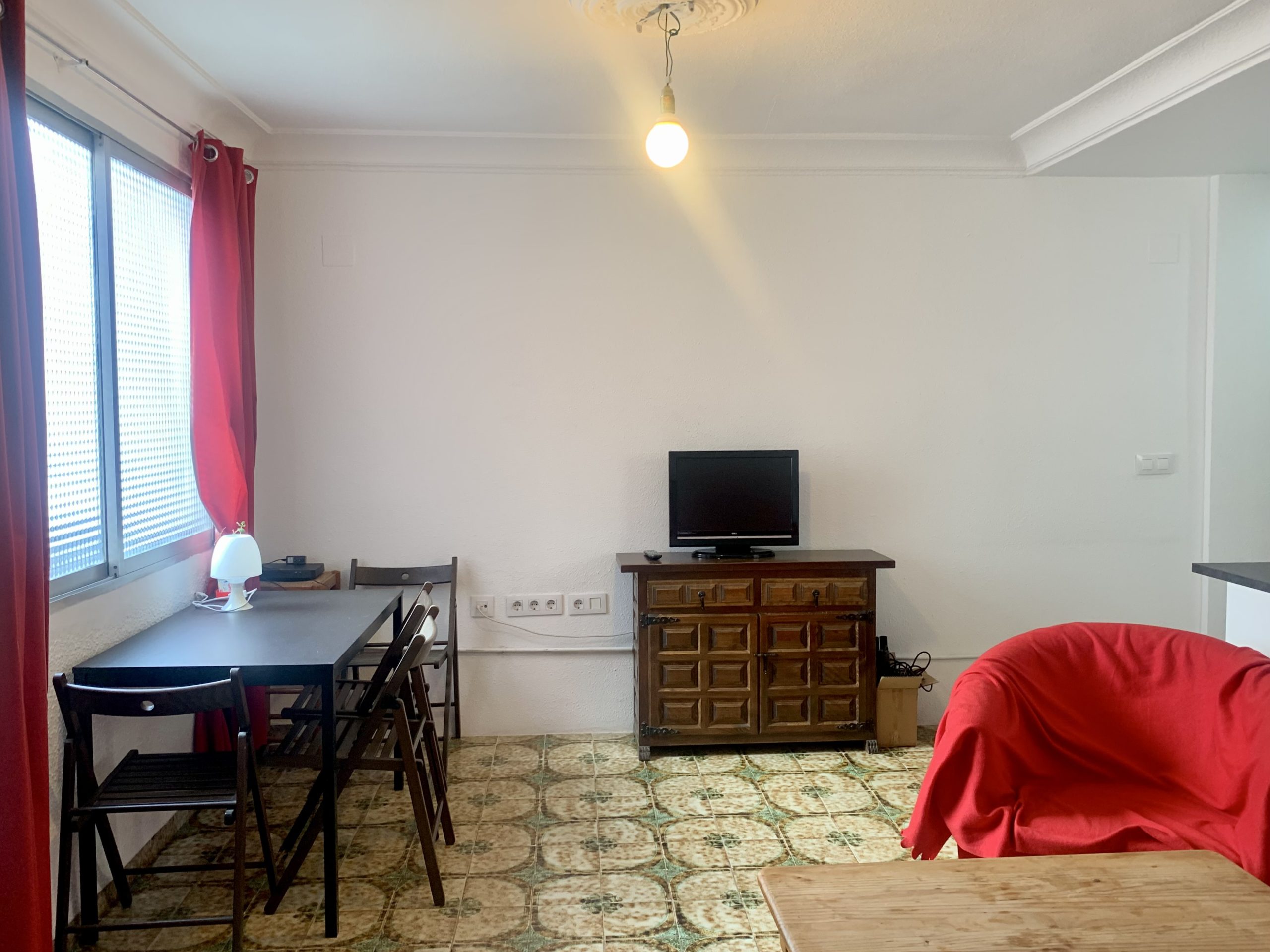 Stuart - Furnished flat for rent in valencia - Living room