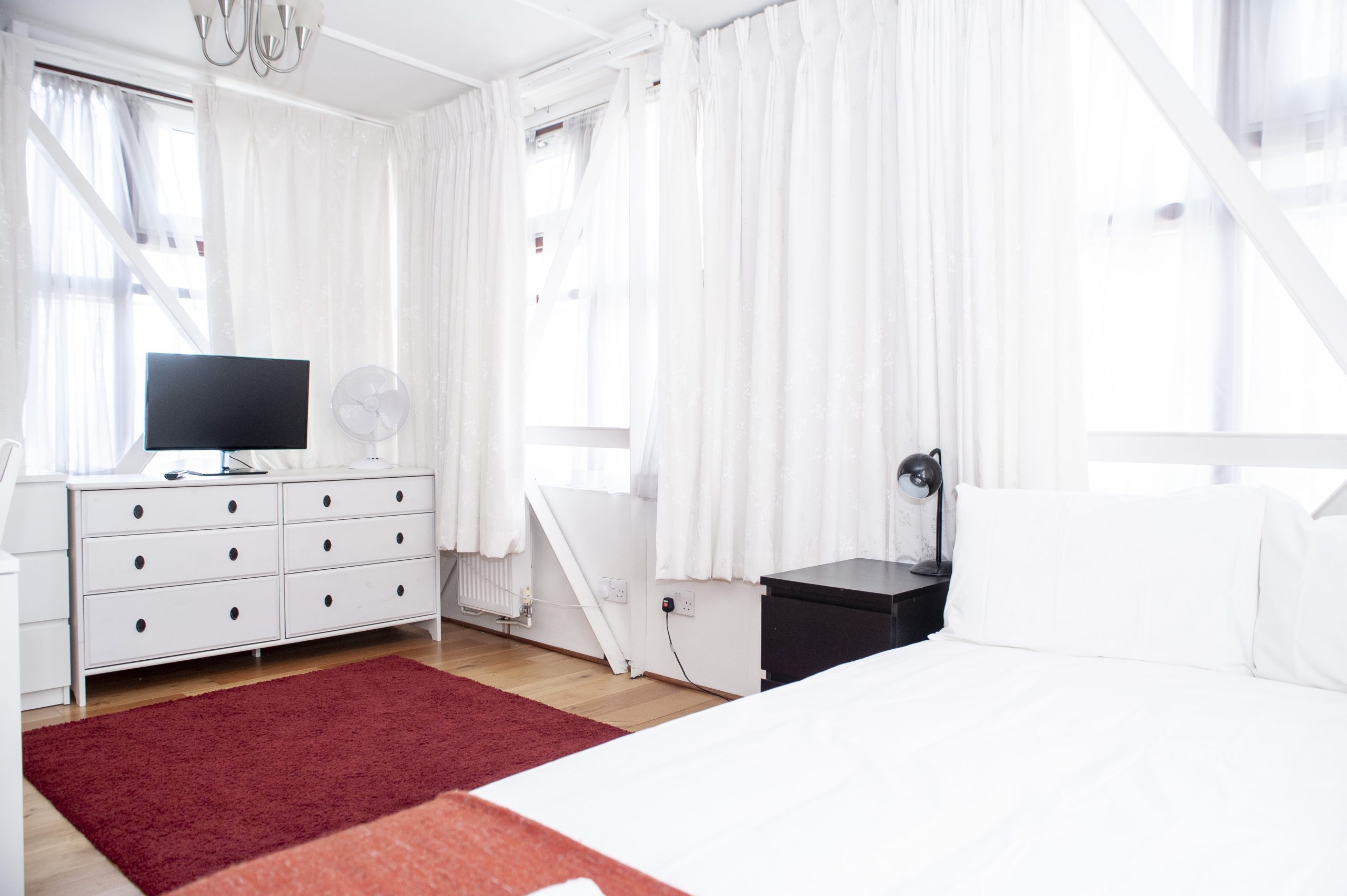 Warren - Luxury flat for rent in London - Living room