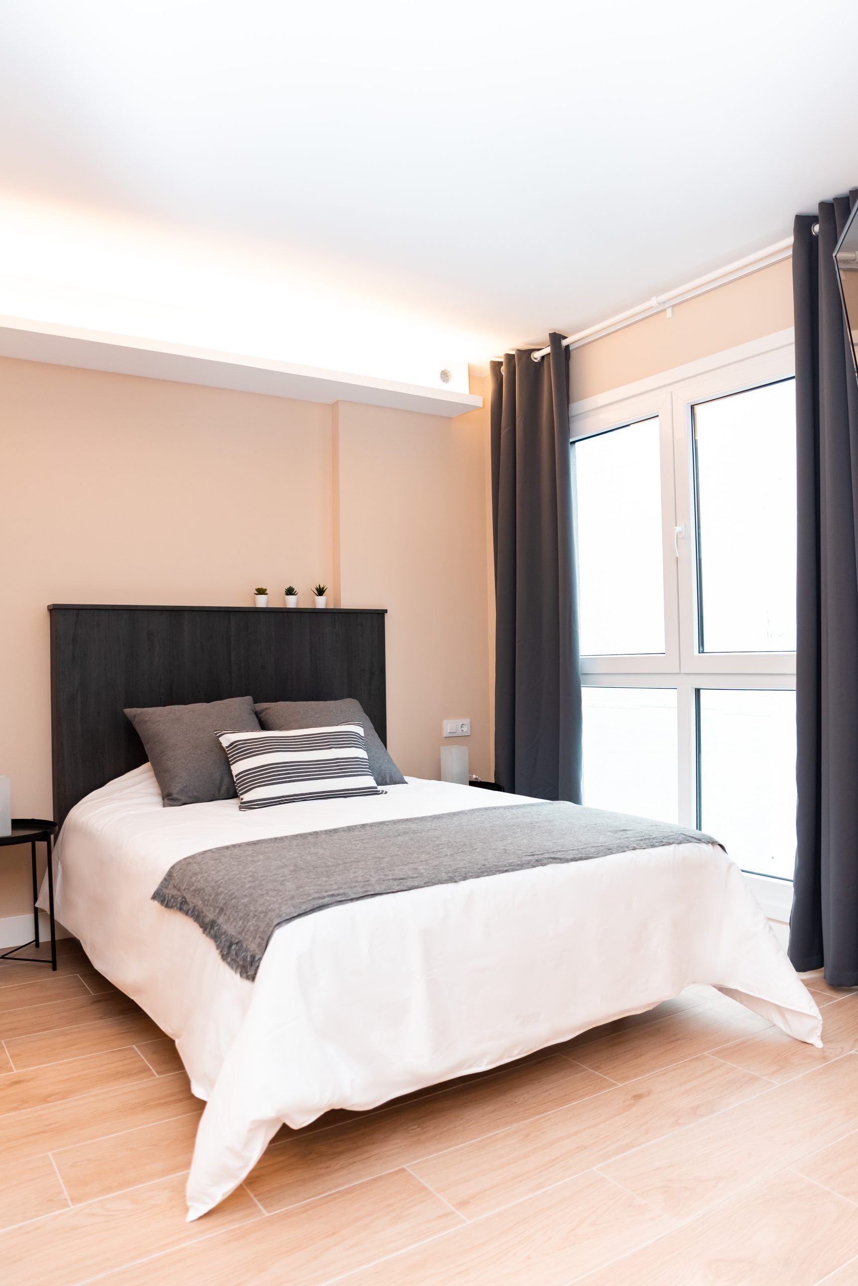 Kai B - Entry-ready studio for rent in Bilbao - Bed