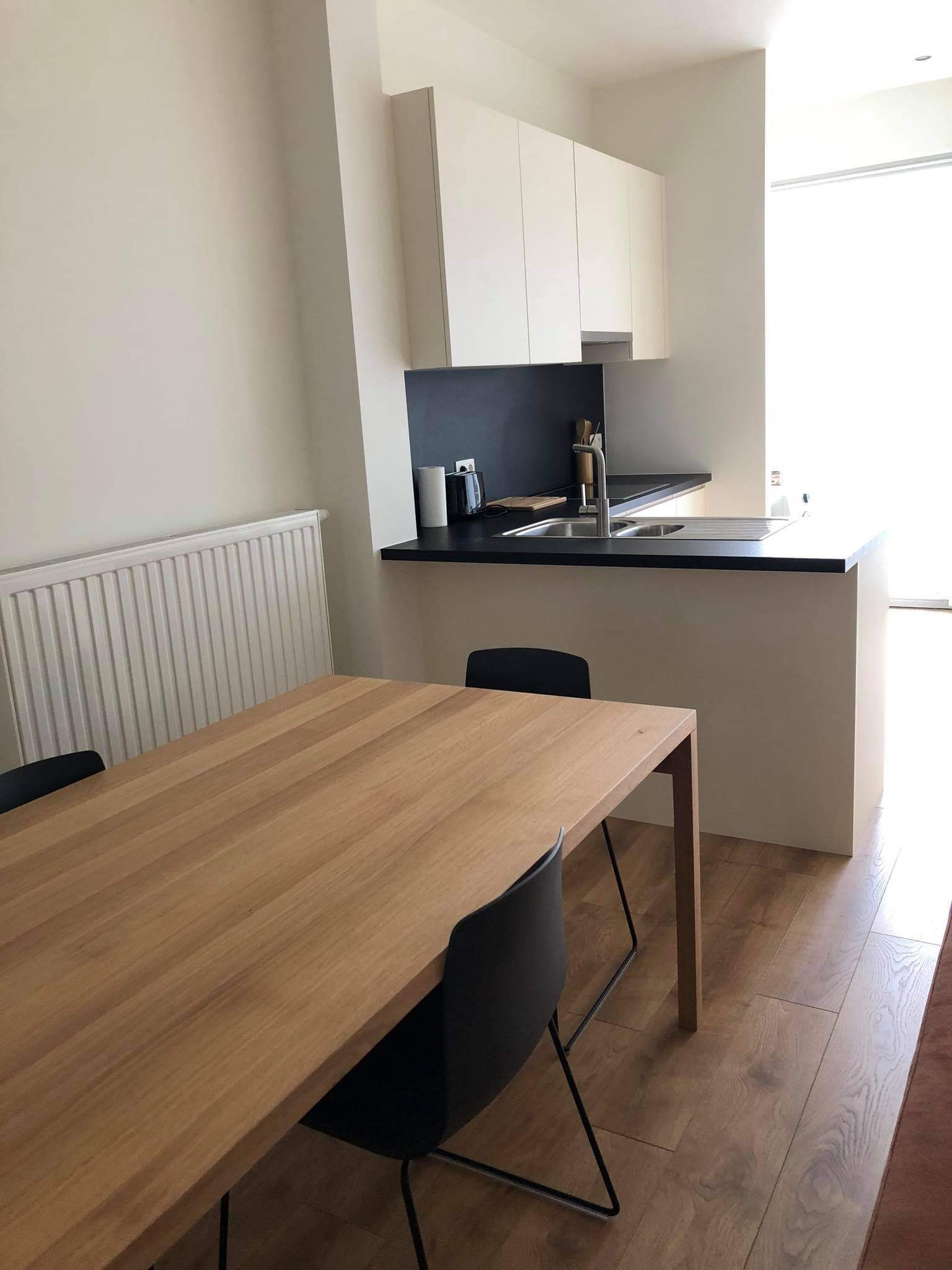 dining table apartment for rent Ghent langestraat