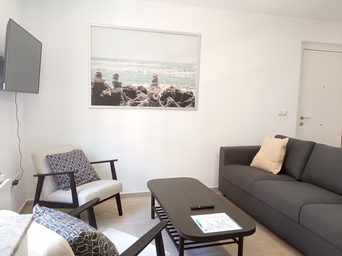 living room apartment close to the beach valencia 5