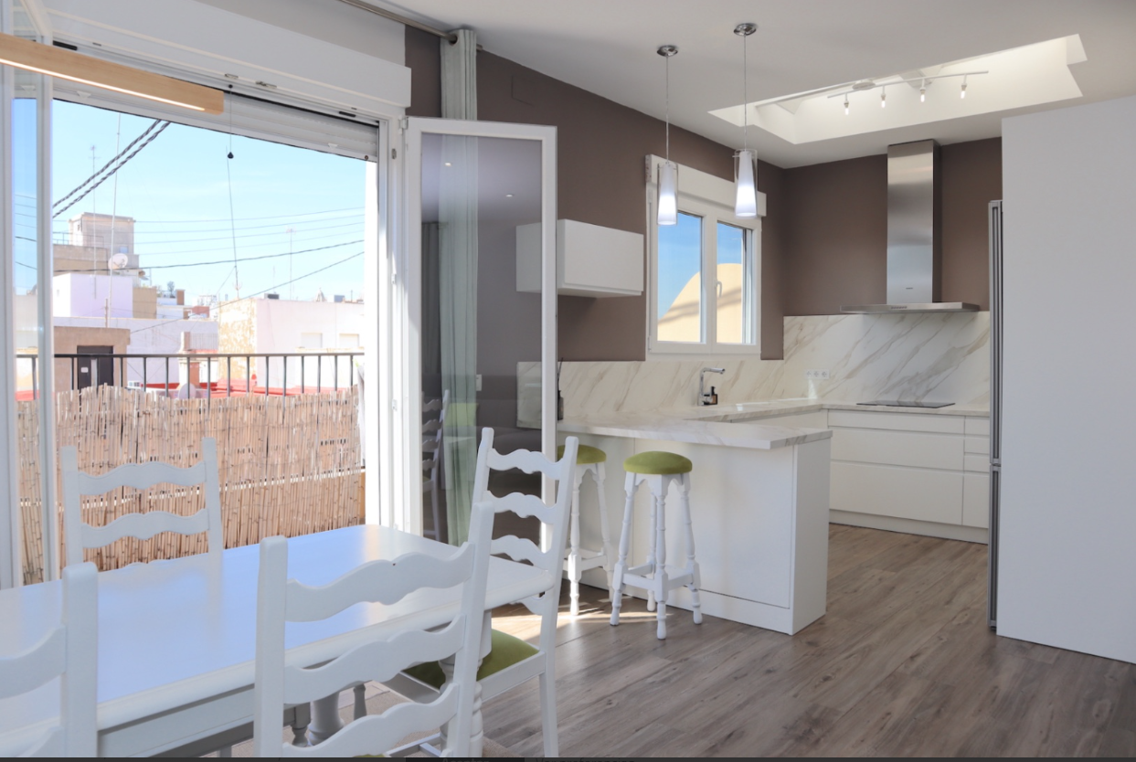 Penthouse for rent in Valencia living room 1