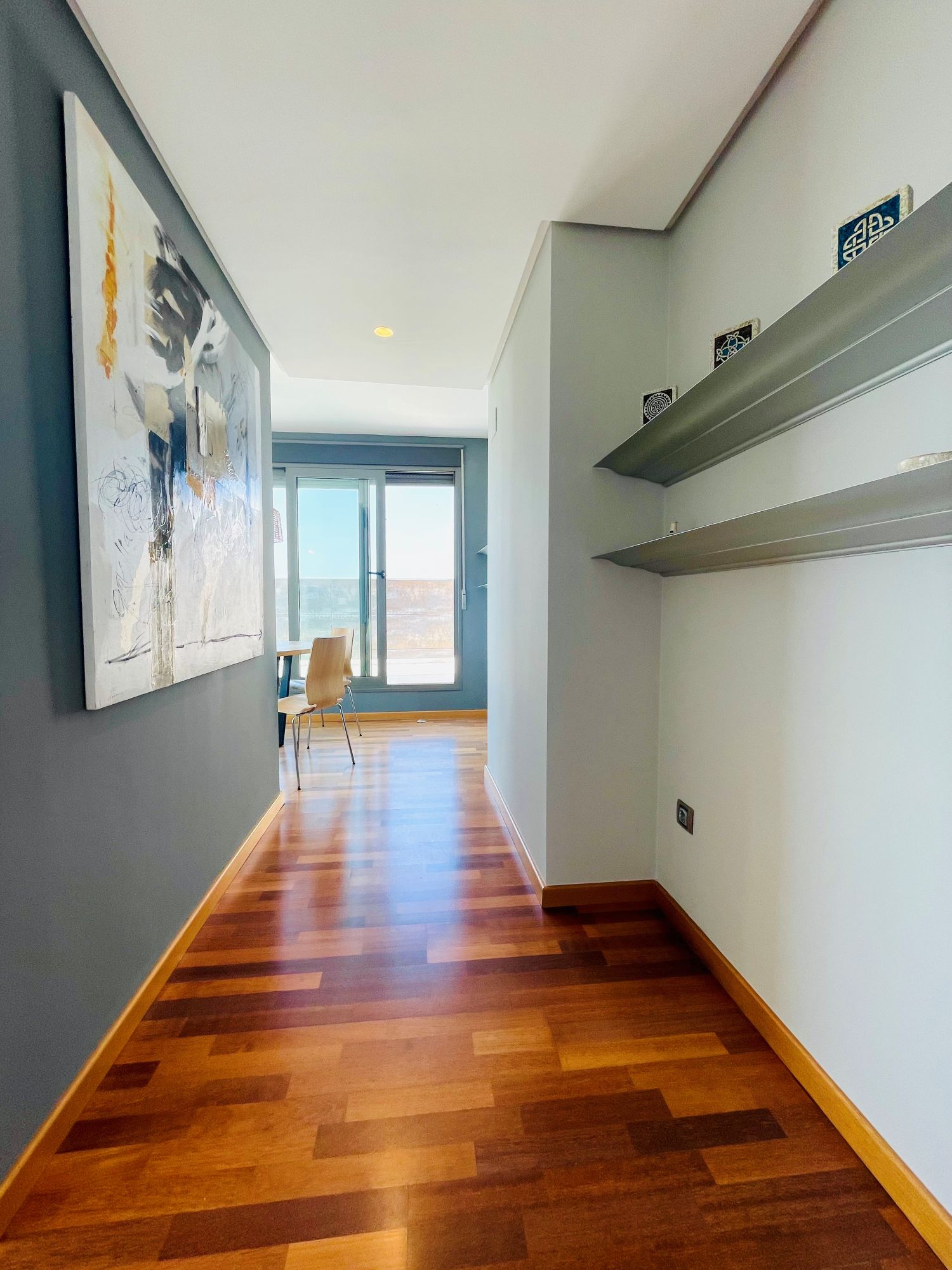 1 living entrance.jpg