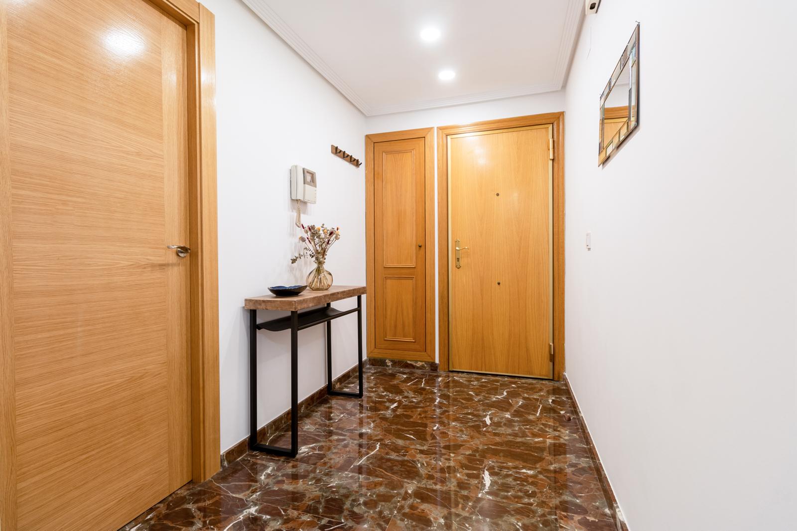 3 bedroom apartment for rent in Valencia