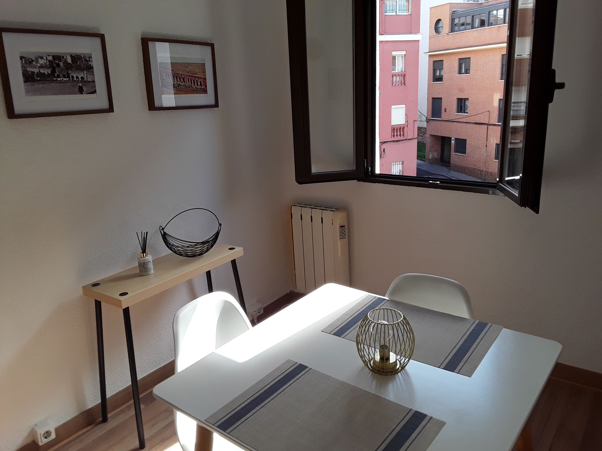 1 dining room window.jpg