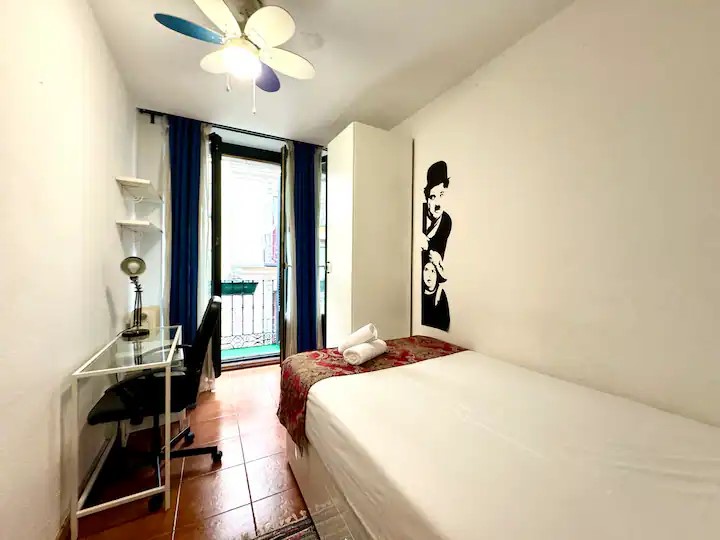Individual bedroom Amparo 57 Madrid 2