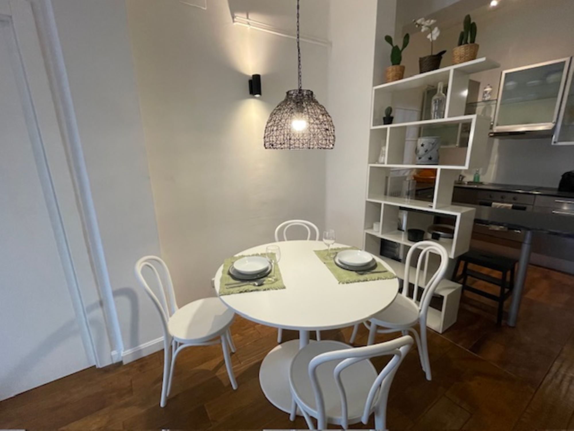 1 diningroom table.jpg