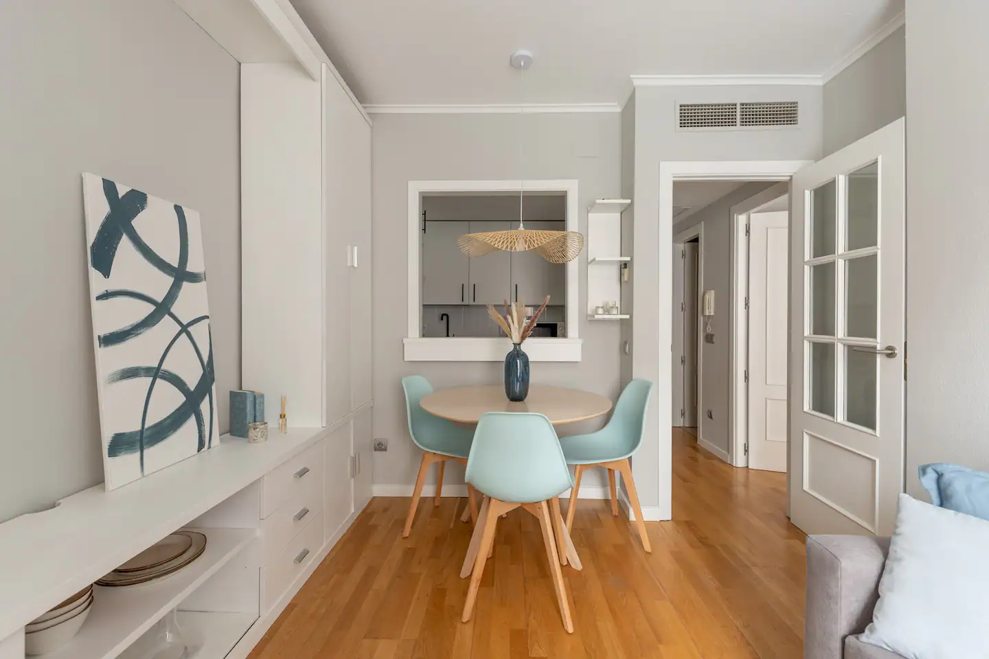 living room 2 apartment for rent in madrid samaniego