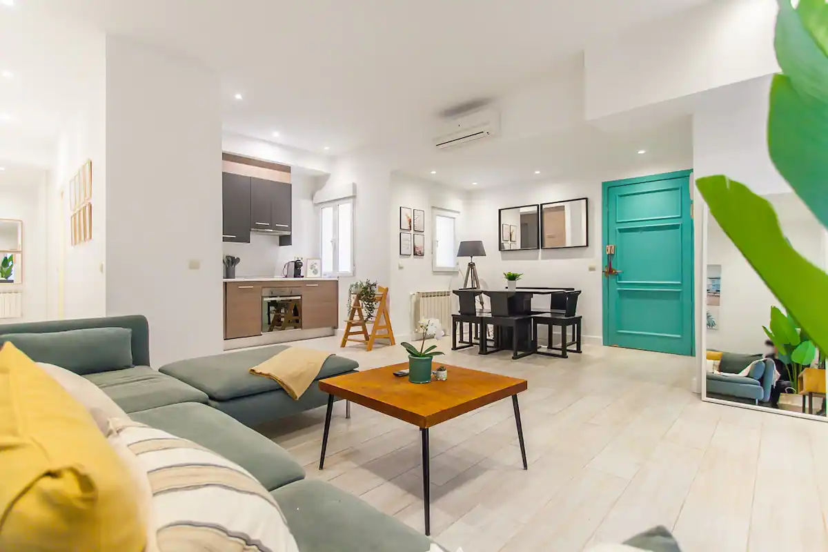 aparment for rent in Madrid - Livingroom