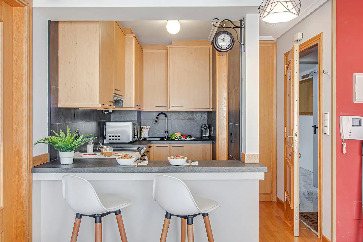 Living room - Amaro 2 - 2 Bedroom apartment for rent in A Coruña 3