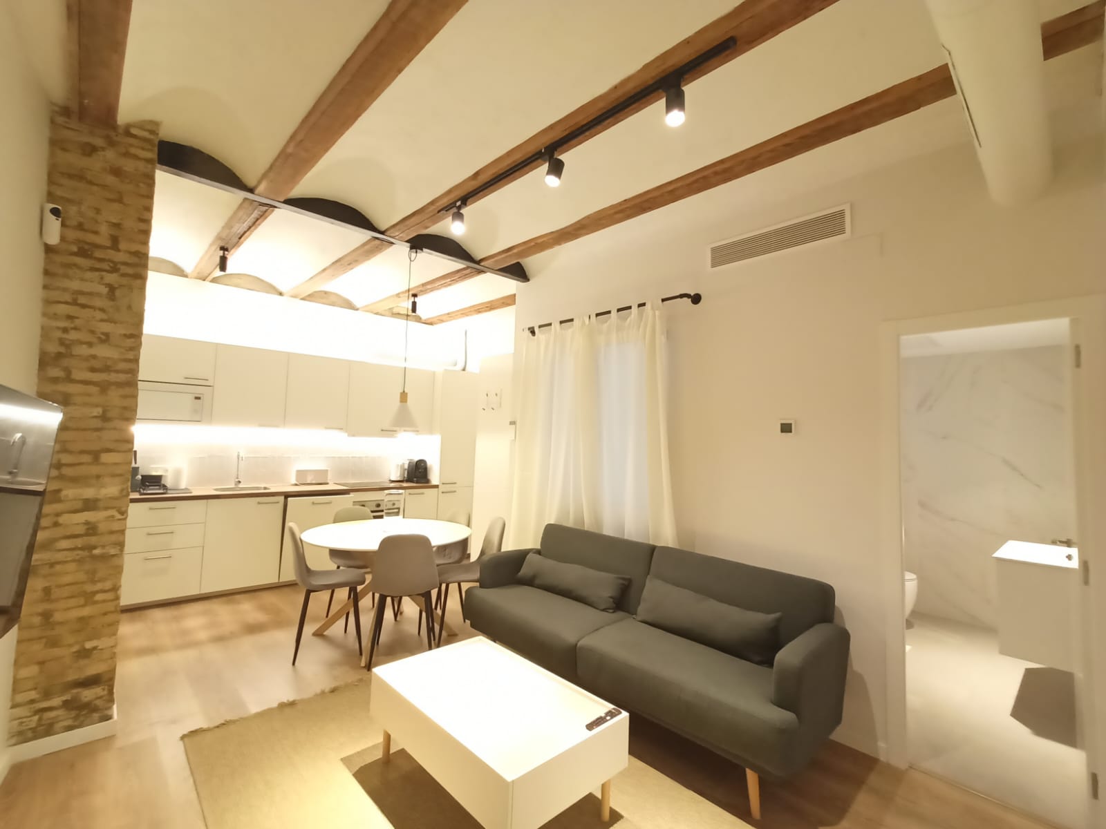 WhatsApp Image 2024-09-10 at 16.40.36.jpeg