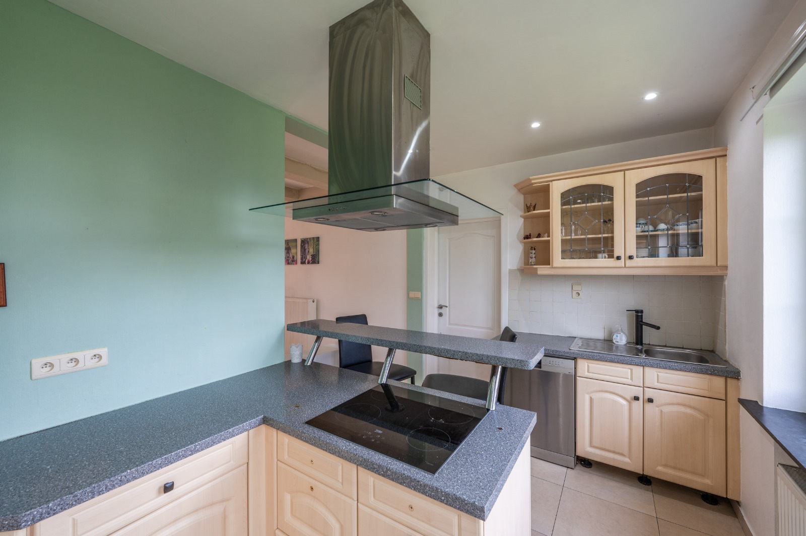 WhatsApp Image 2024-09-13 at 12.37.16 (3).jpeg