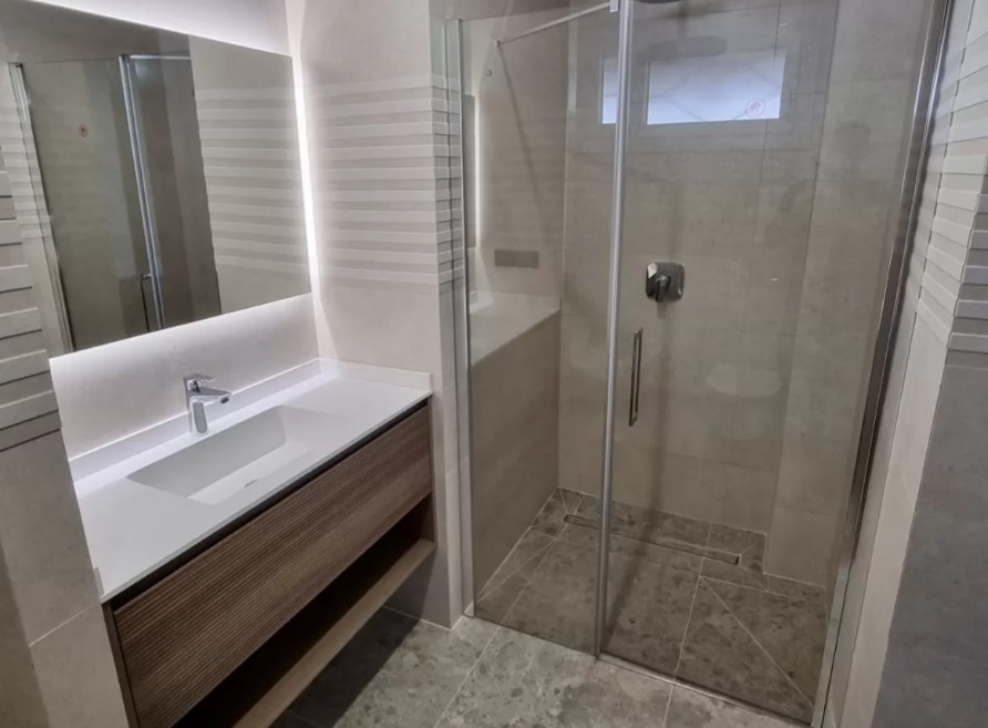 MONTECASTILLO SHOWER.jpg