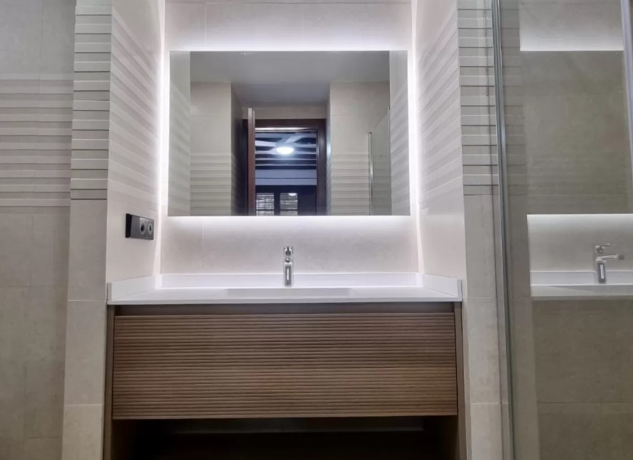 MONTECASTILLO BATHROOM.jpg