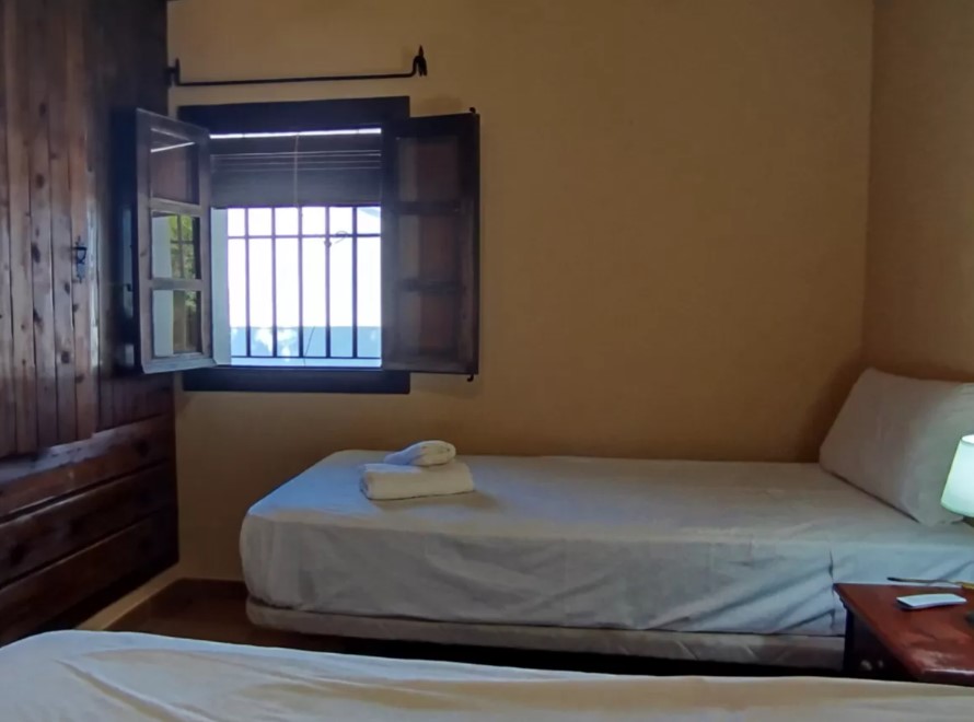 MONTECASTILLO TWIN 2.jpg