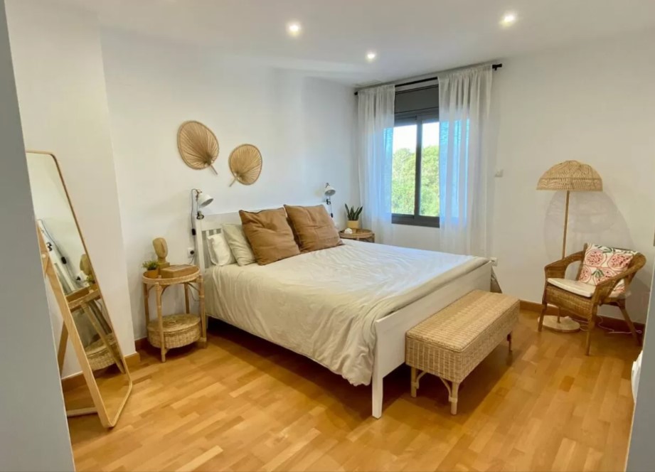 DOUBLE BEDROOM 2.jpg