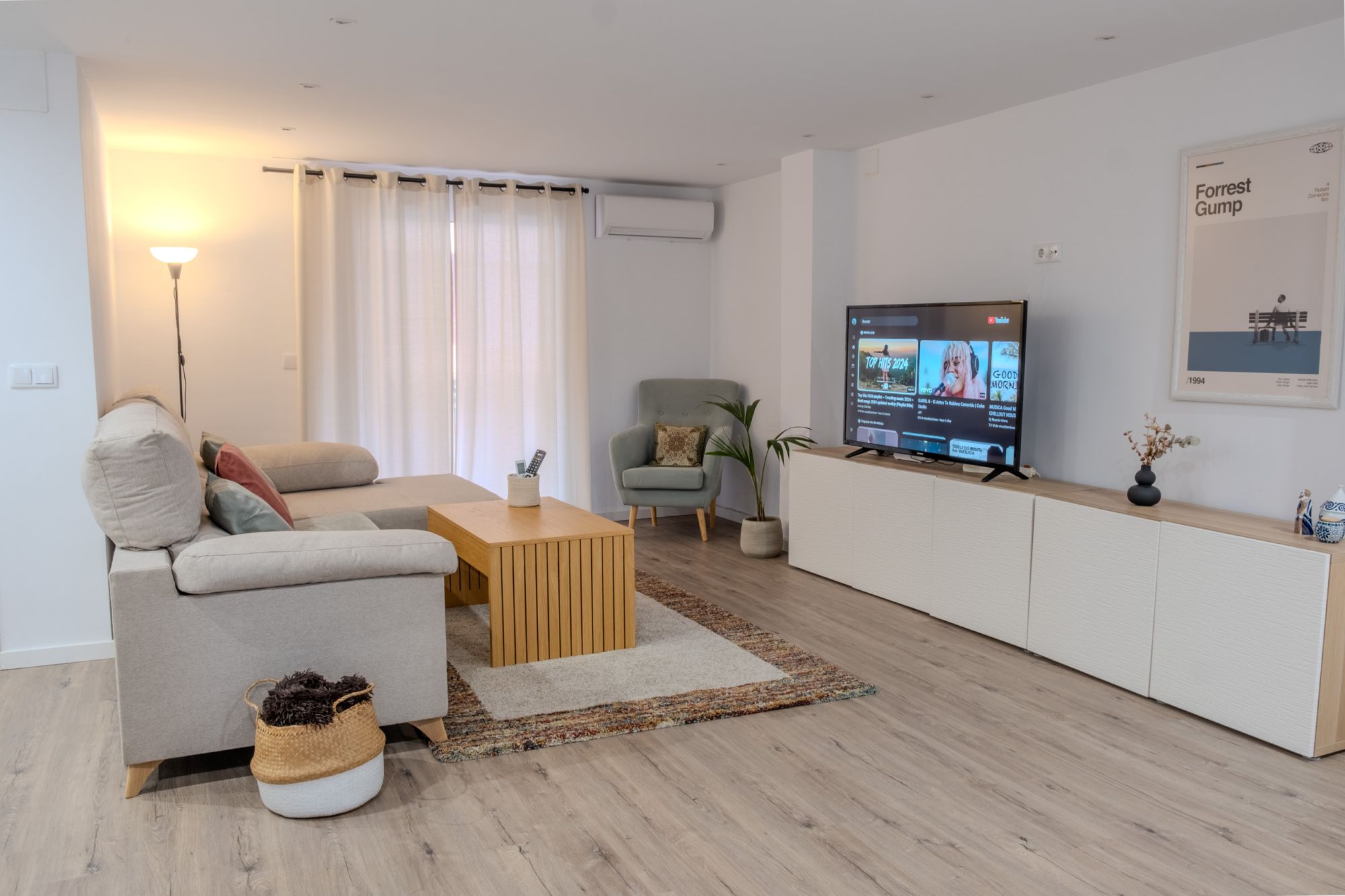 LIVING TV ENCENDIDA.jpg