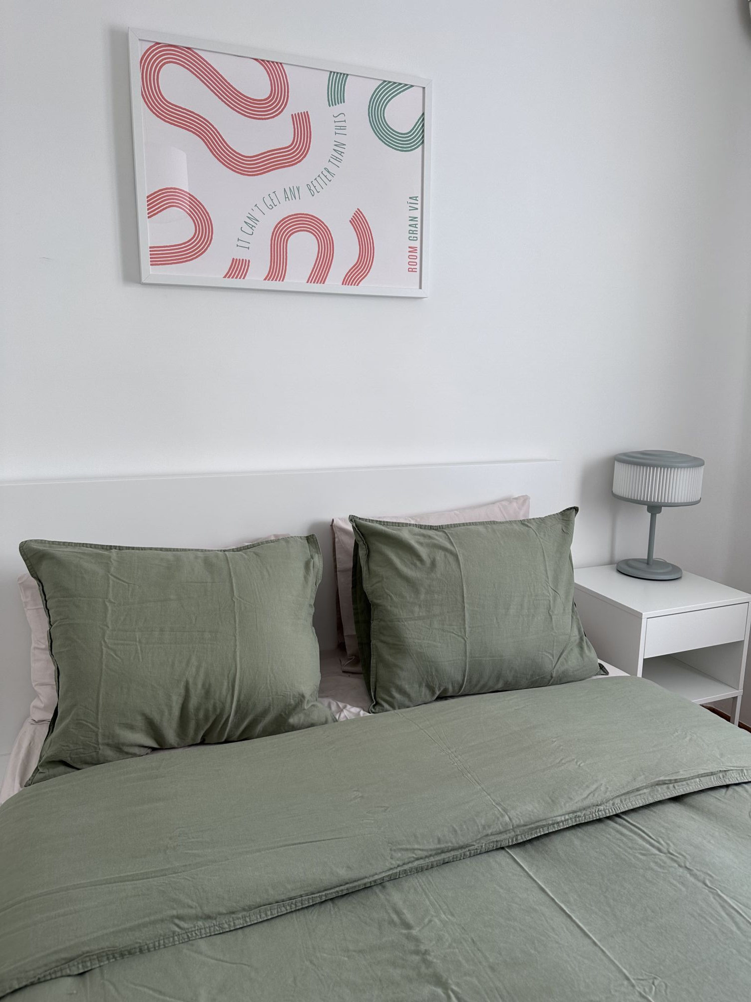 calero gran via vista cama.jpg