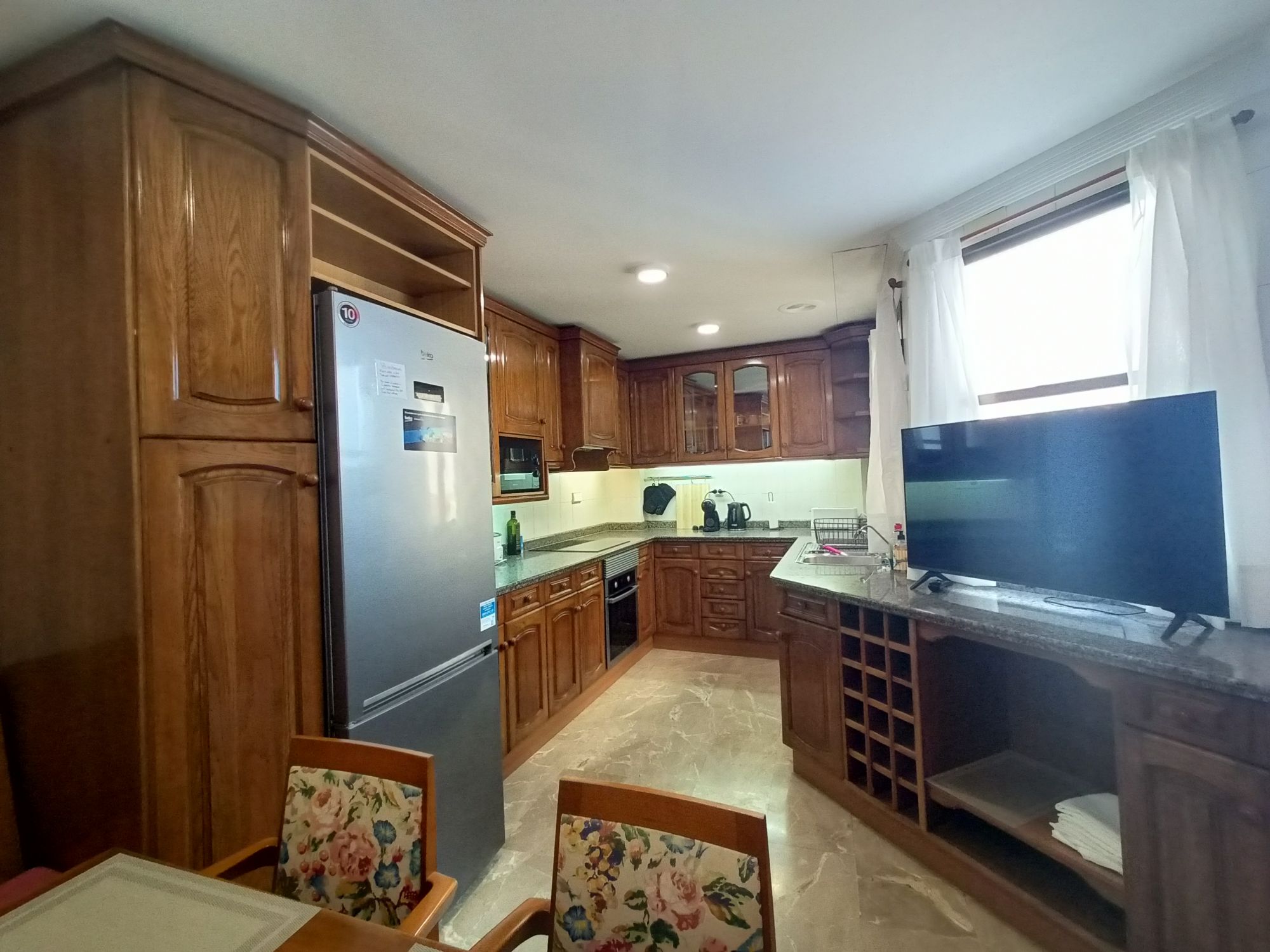 Kitchen complete view.jpg