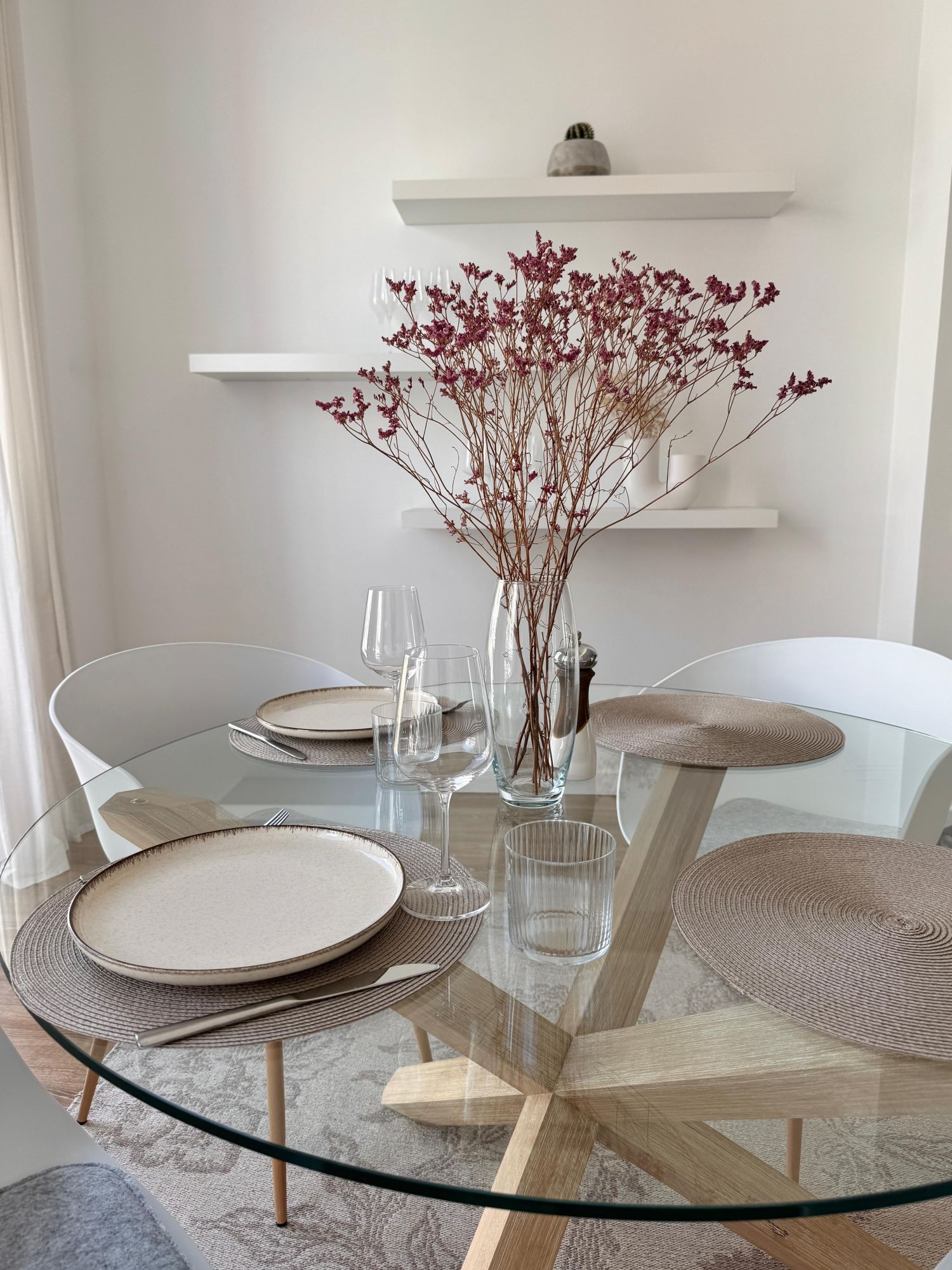 1 DINING AREA TABLE.jpg